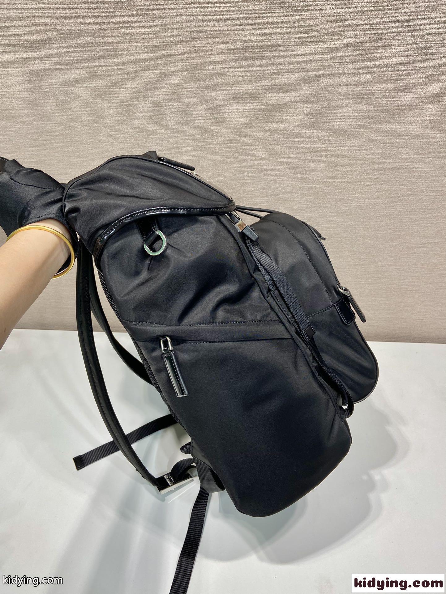 大容量 上品 カジュアル バックパック プラダ バッグ コピー リュック-2