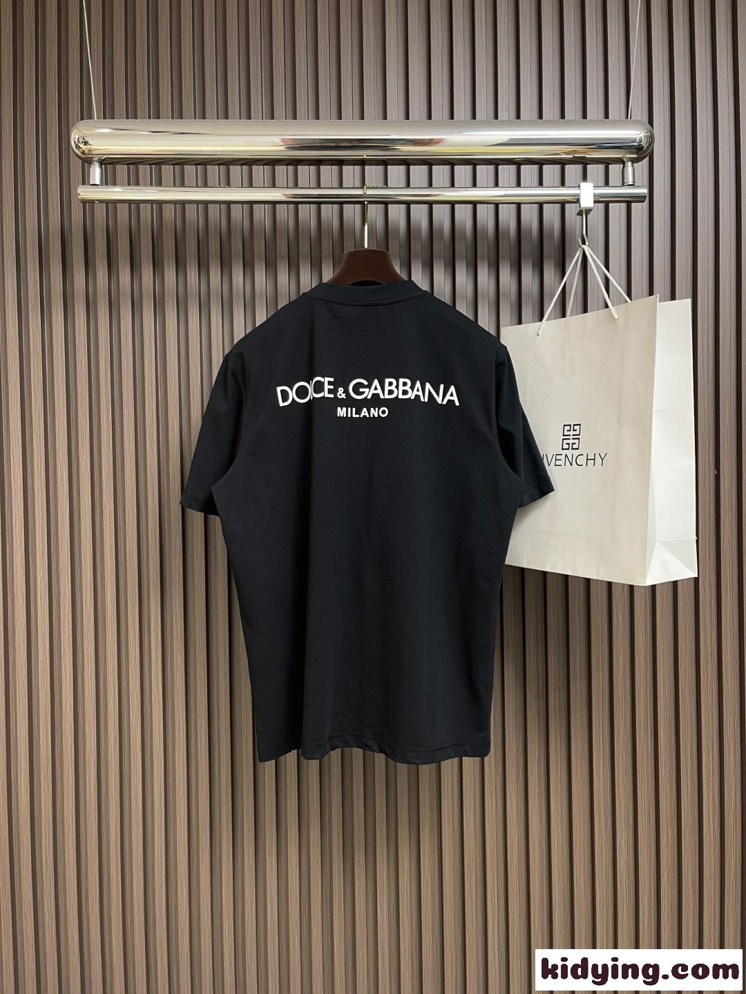 定番 カジュアル ロゴ入り 半袖Tシャツ ドルチェ&ガッバーナ Tシャツ 偽物-1