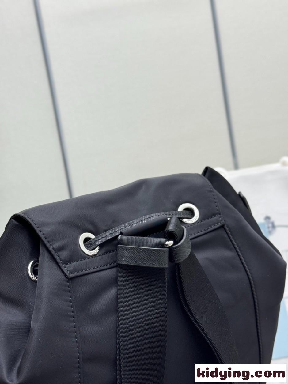 スモール Re-Nylon バックパック プラダ バッグ スーパーコピー ブラック-4