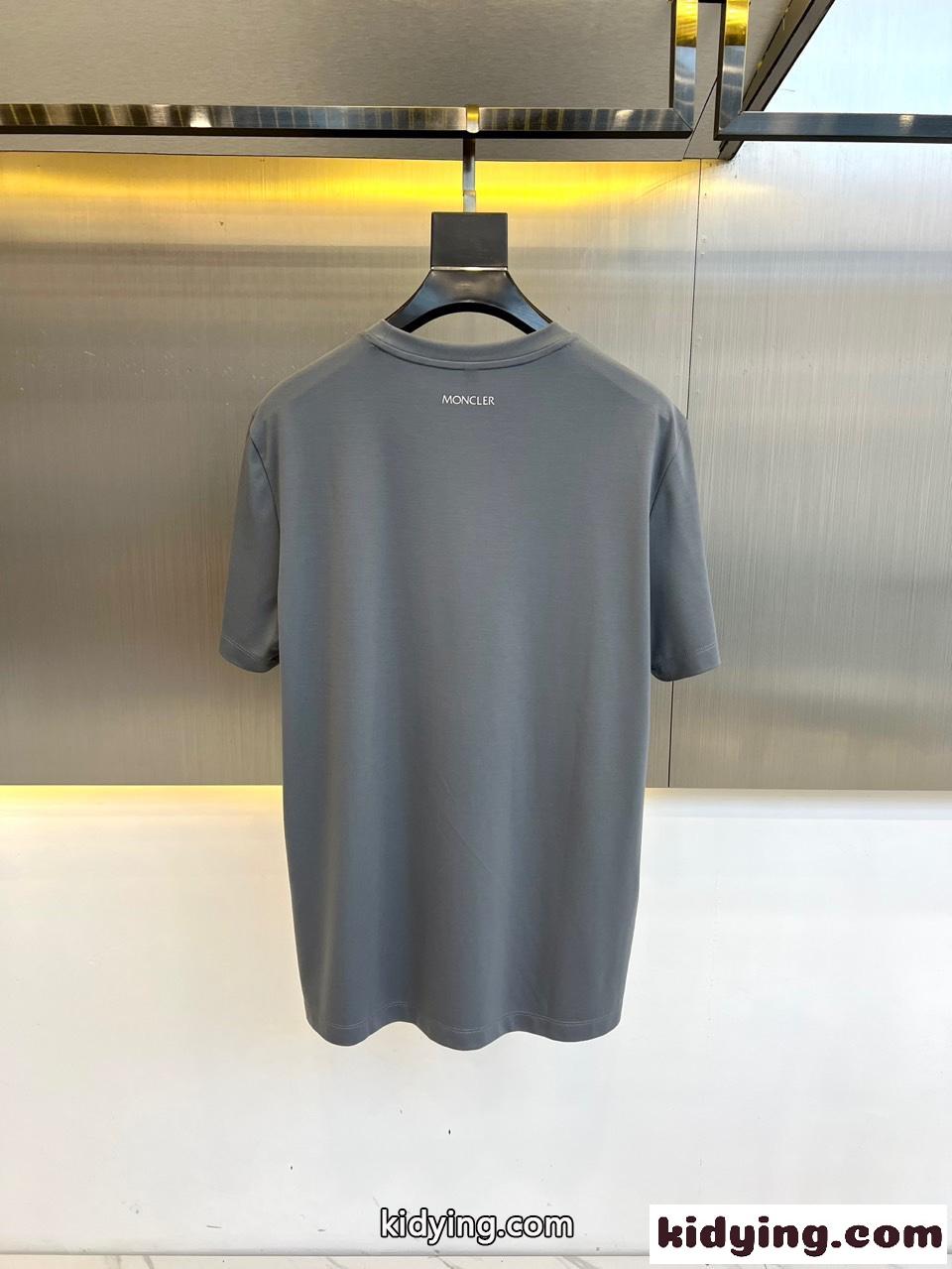 シンプル 合わせやすい プリント 半袖Tシャツ モンクレール Tシャツ コピー グレー-3