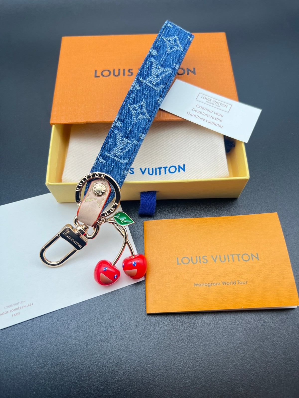 可愛い 人気 LV x TM デニム キーホルダー ルイ・ヴィトン スーパーコピー-2
