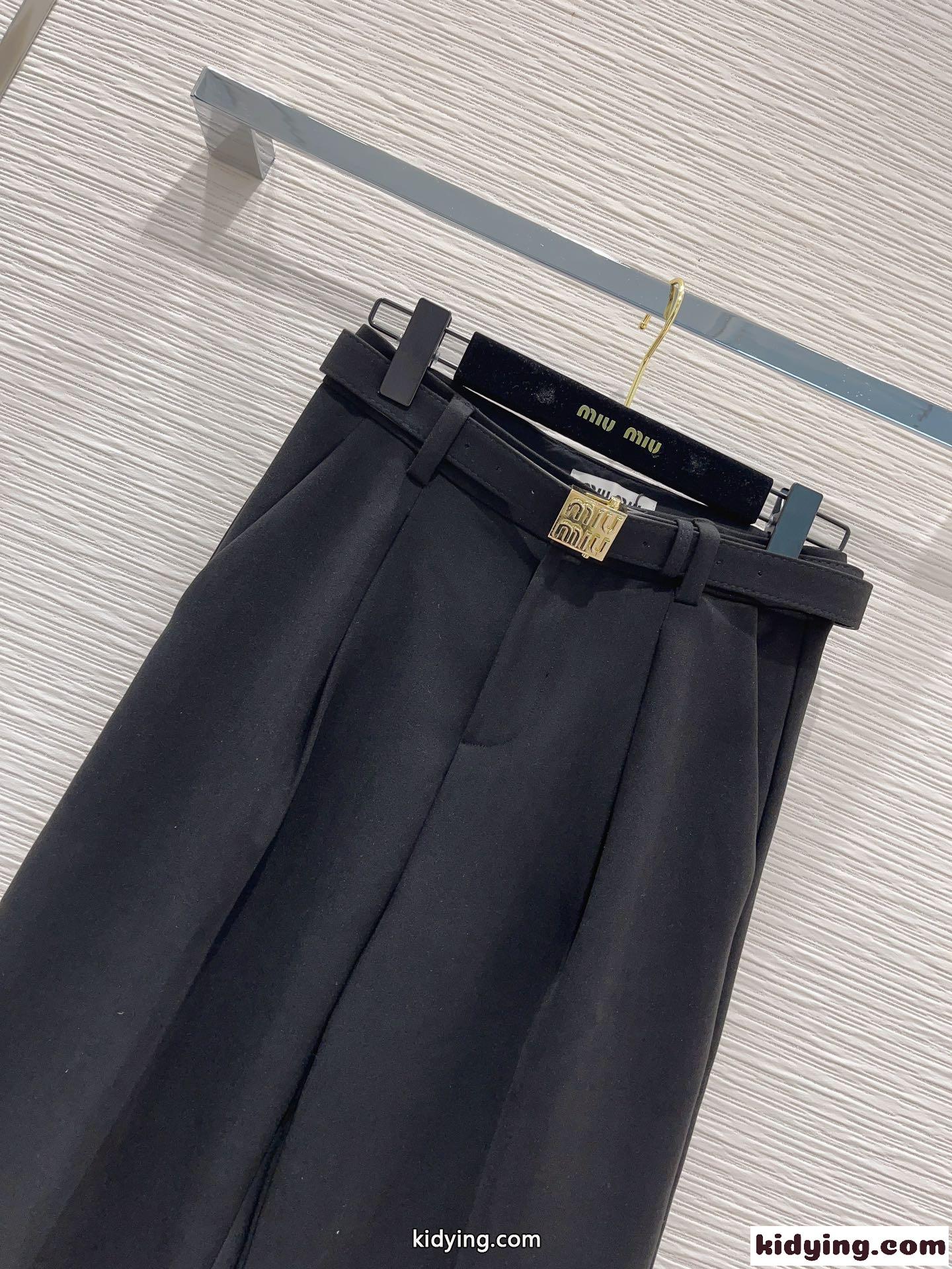 ミュウミュウ パンツ コピー レディース シンプル 高級感 ミッドライズ ワイドパンツ-1