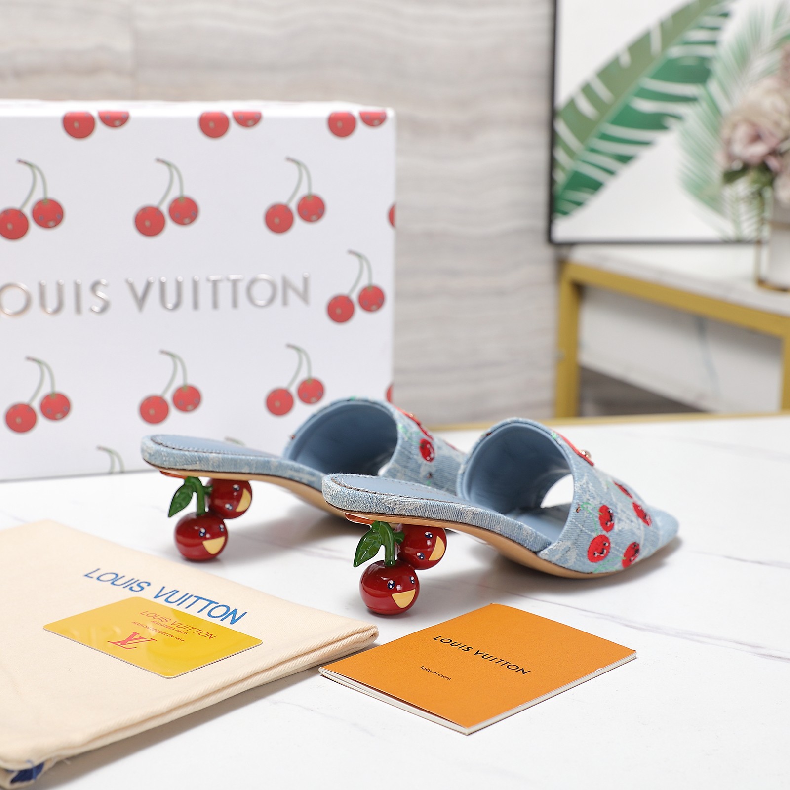 ルイ・ヴィトン サンダル スーパーコピー N級品 注目コラボ LV × TM リリー ミュール-2