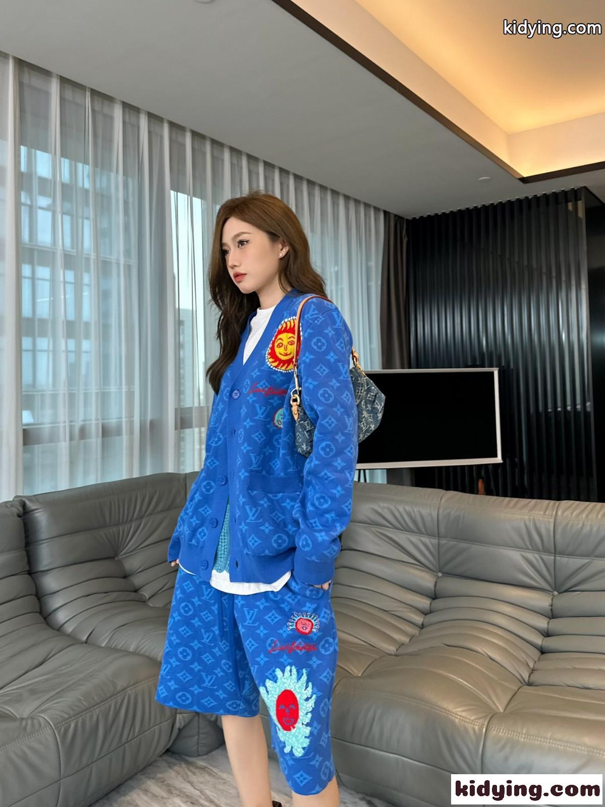 LV × YK モノグラム ニットカーディガン ルイ・ヴィトン ニット コピー ユニセックス-4
