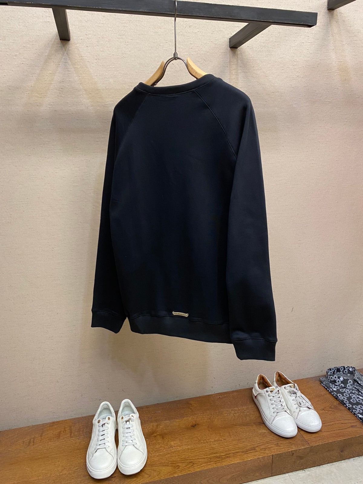 飽きのこない ロゴ 刺繍 クルーネック スウェットシャツ クロムハーツ Tシャツ コピー ブラック-0