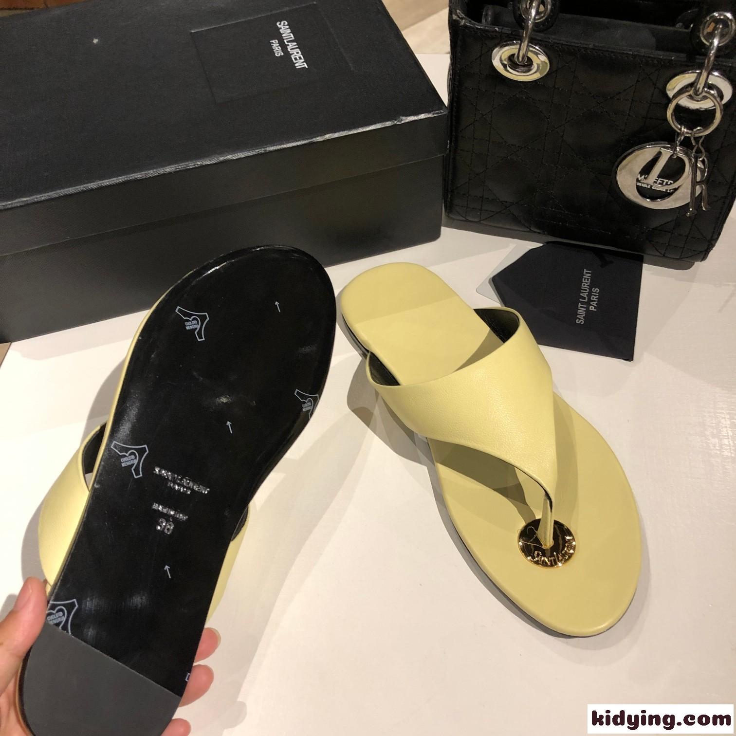 大人気 カジュアル KOUROS スライド イヴ・サンローラン サンダル コピー イエロー-4