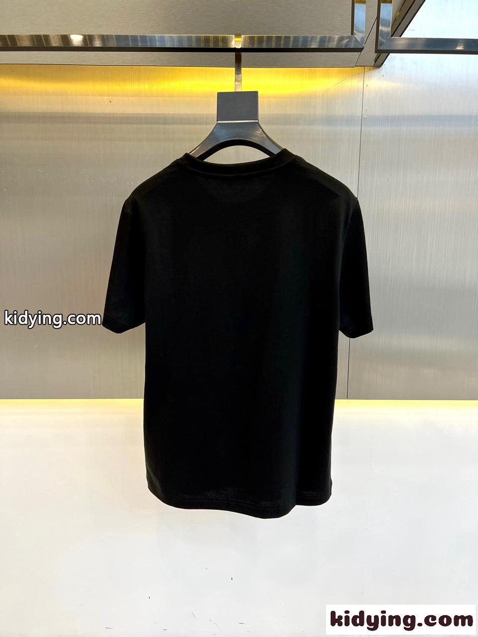 シンプル 合わせやすい クルーネック フェンディ 半袖Tシャツ コピー ブラック-4