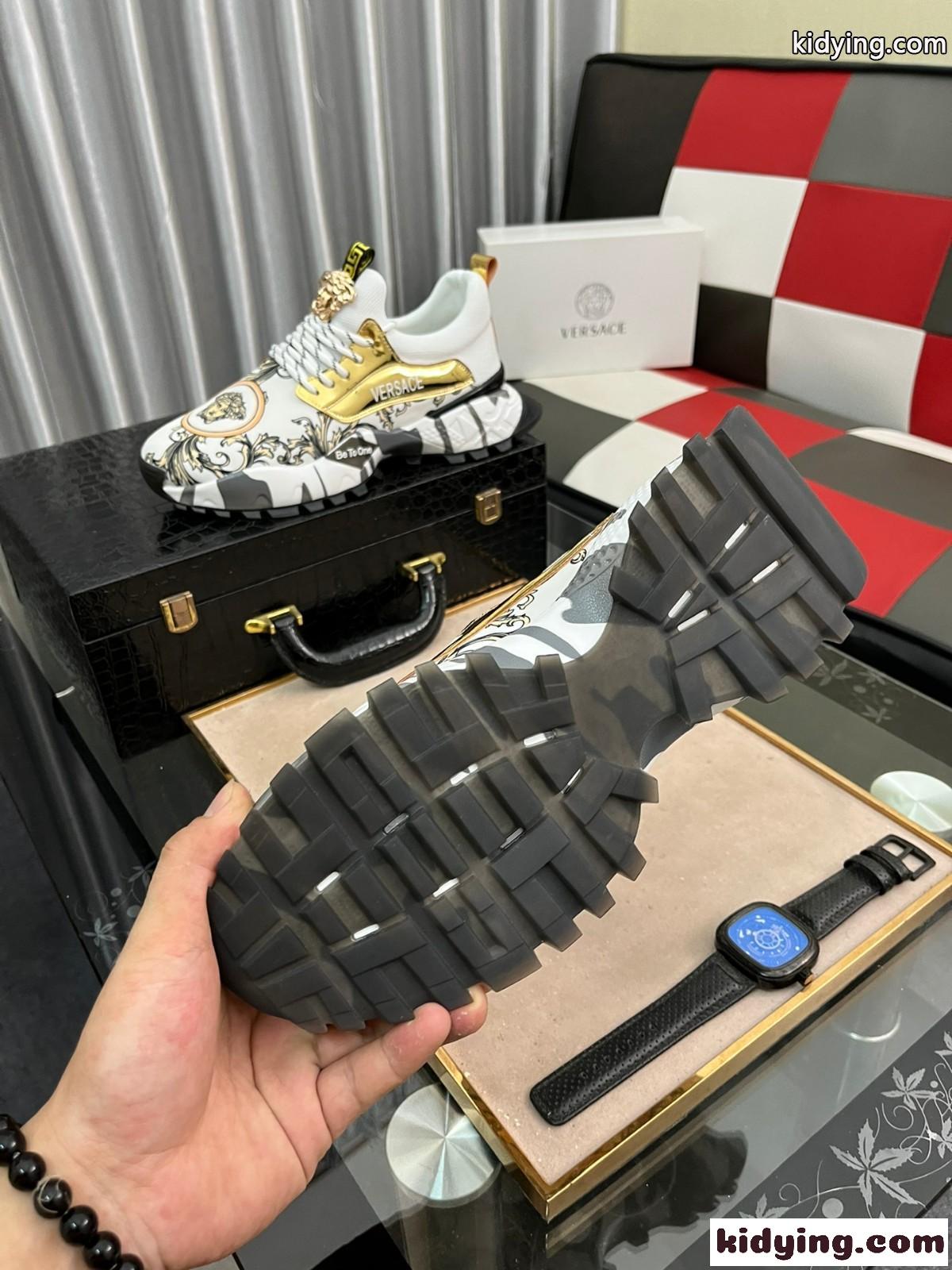 お洒落 ヴェルサーチ スニーカー コピー メンズ 滑り止め コンフォート スポーツシューズ 靴-4