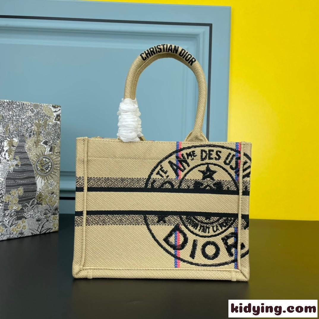 人気 刺繍入り ブック トート クリスチャン・ディオール バッグ コピー レディース トートバッグ-1