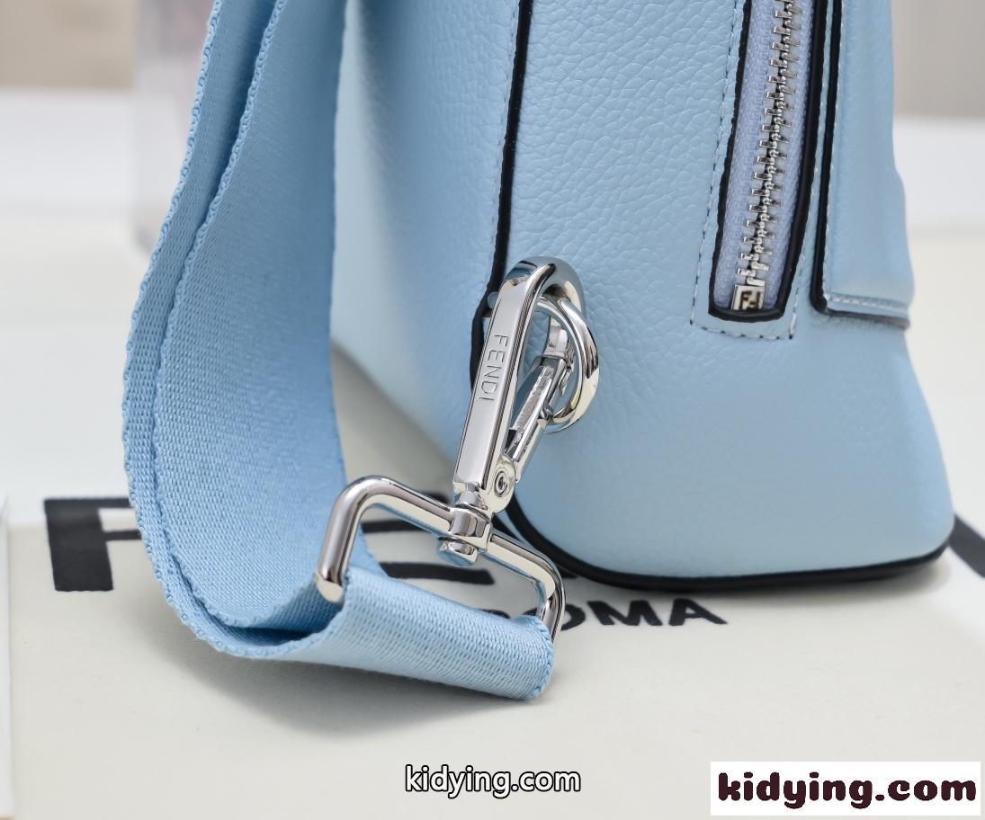 FENDI ROMA レザー フェンディ コーノ スーパーコピー メンズバッグ ブルー-4