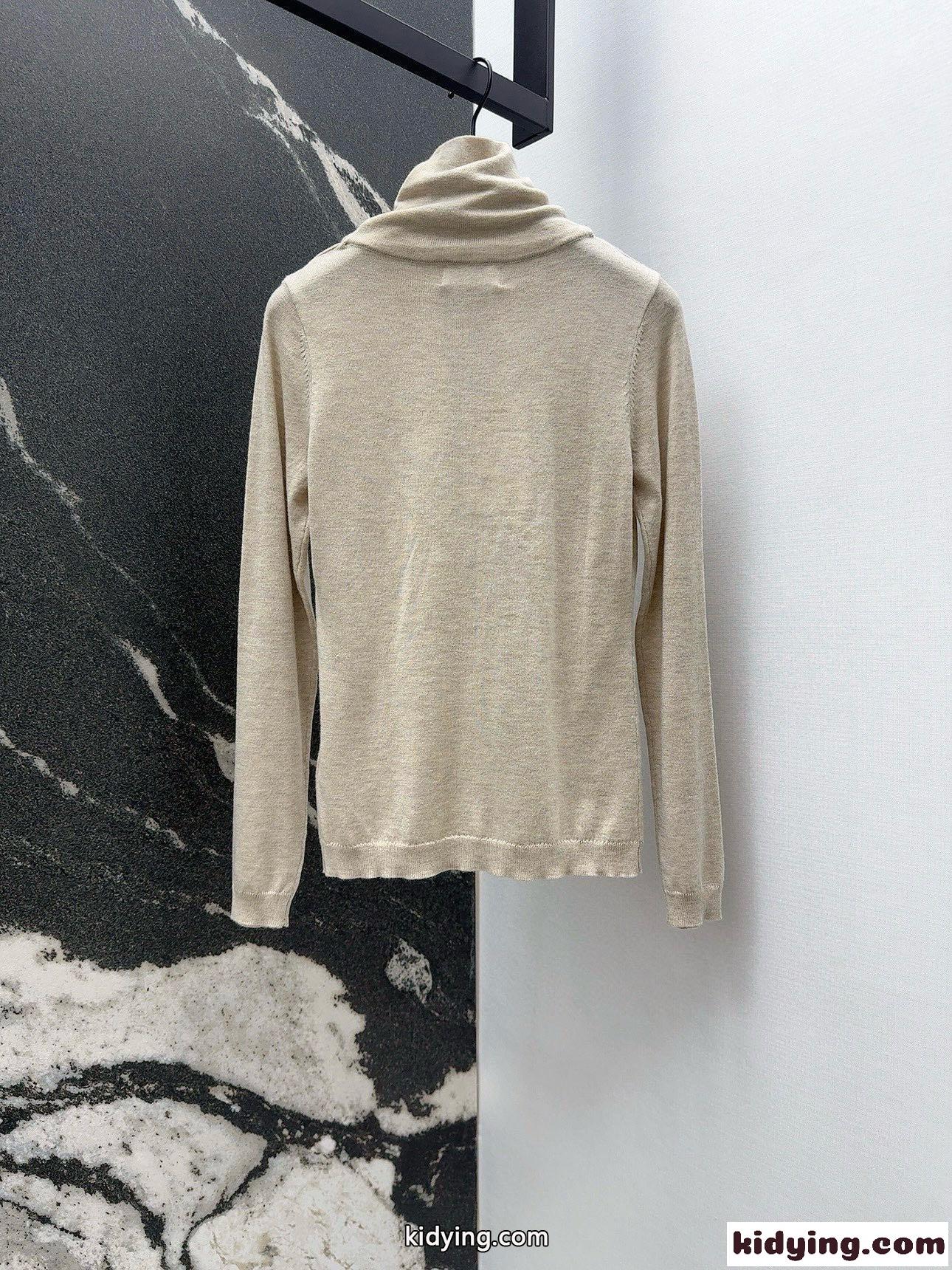 セリーヌ Tシャツ 偽物 シンプル トリオンフ刺繍 タートルネック トップス-5