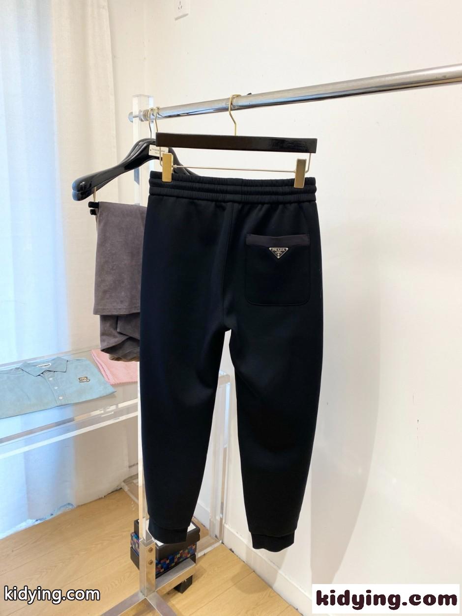カジュアル 合わせやすい 定番 スウェットパンツ プラダ パンツ 偽物 ブラック-4