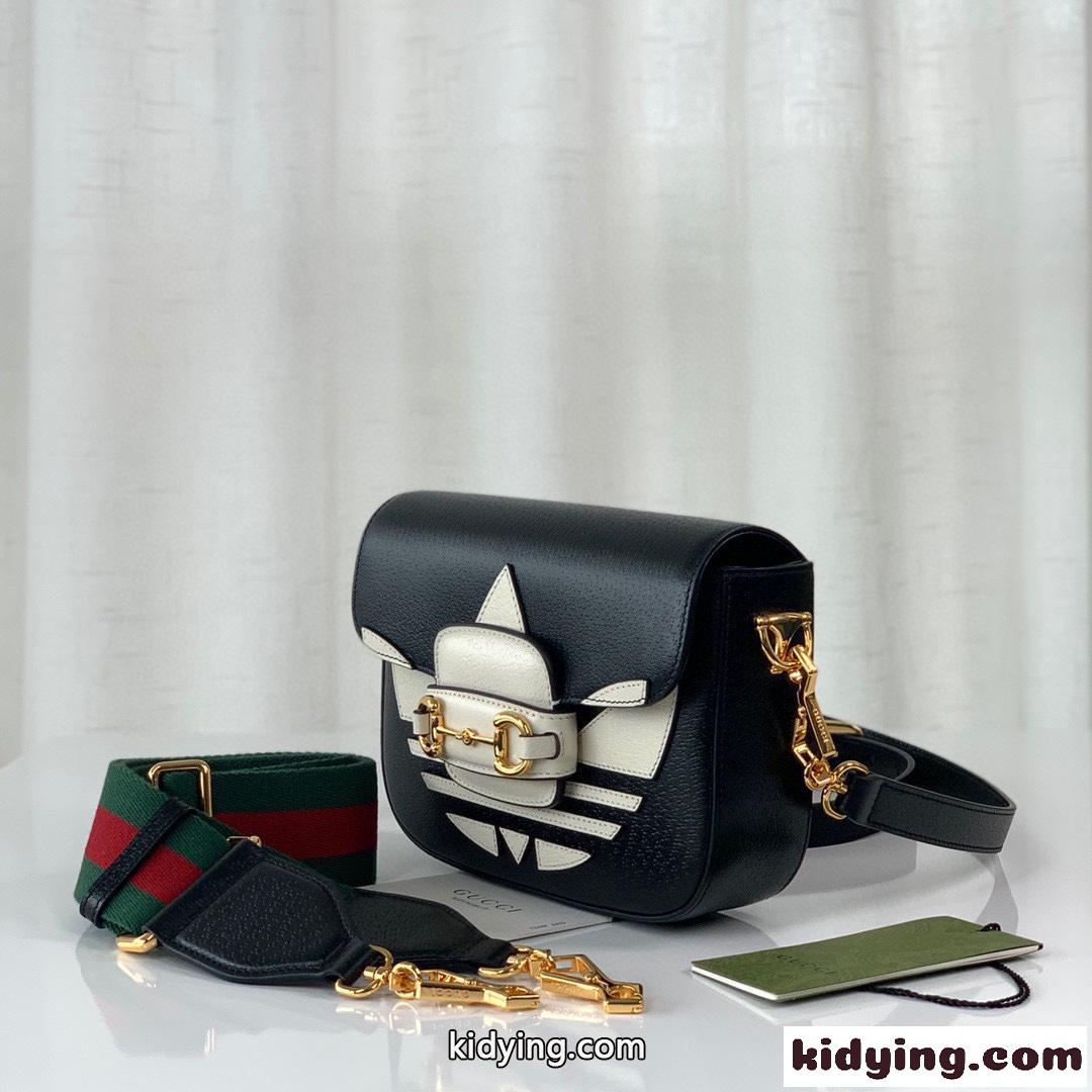 adidas x Gucci カジュアル ショルダーバッグ グッチ バッグ 人気 コピー 斜め掛け プリント ブラック-1