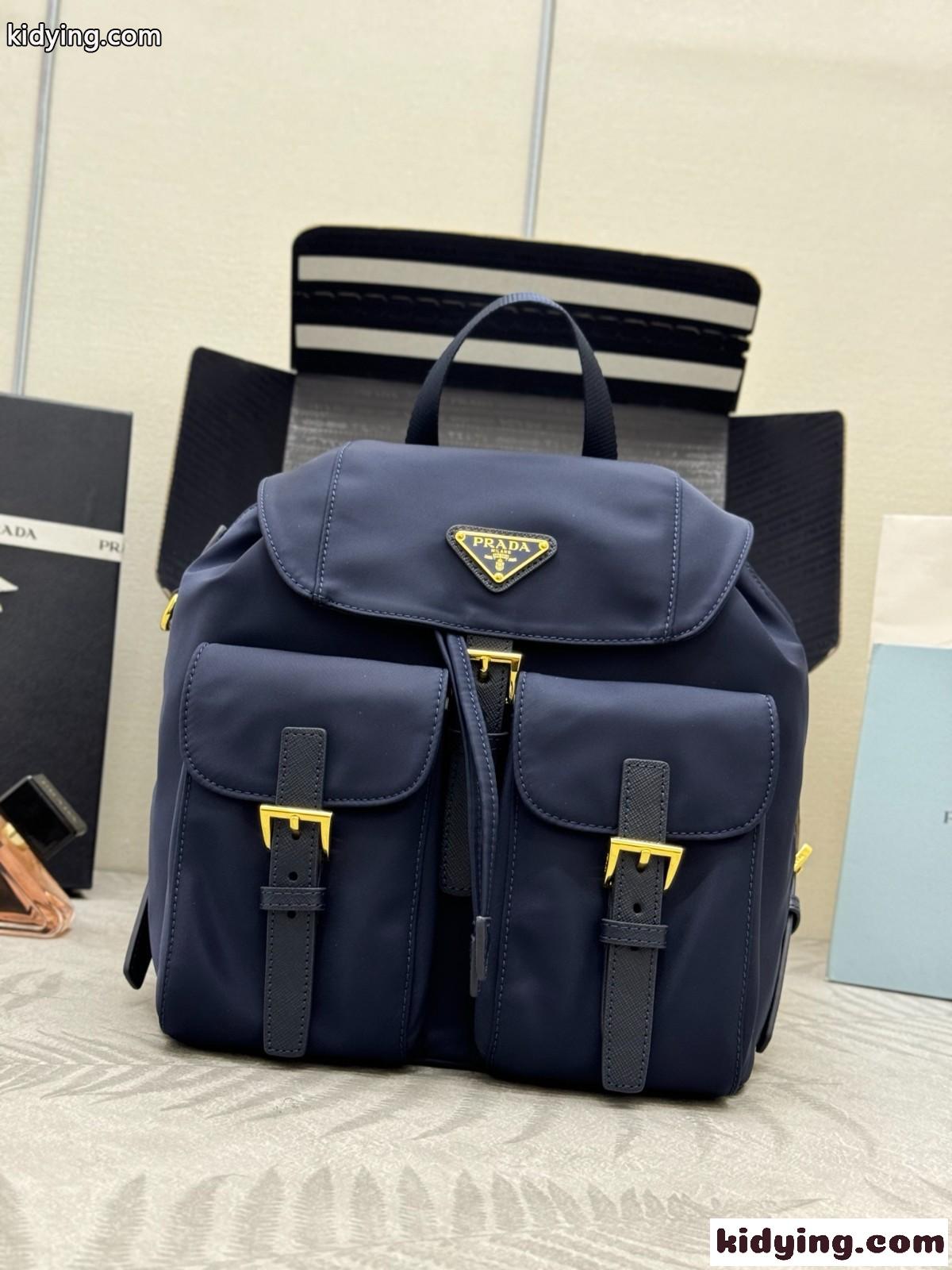 大人気！カジュアル バックパック リュック プラダ バッグ スーパーコピー 1BZ677 ネイビー-0