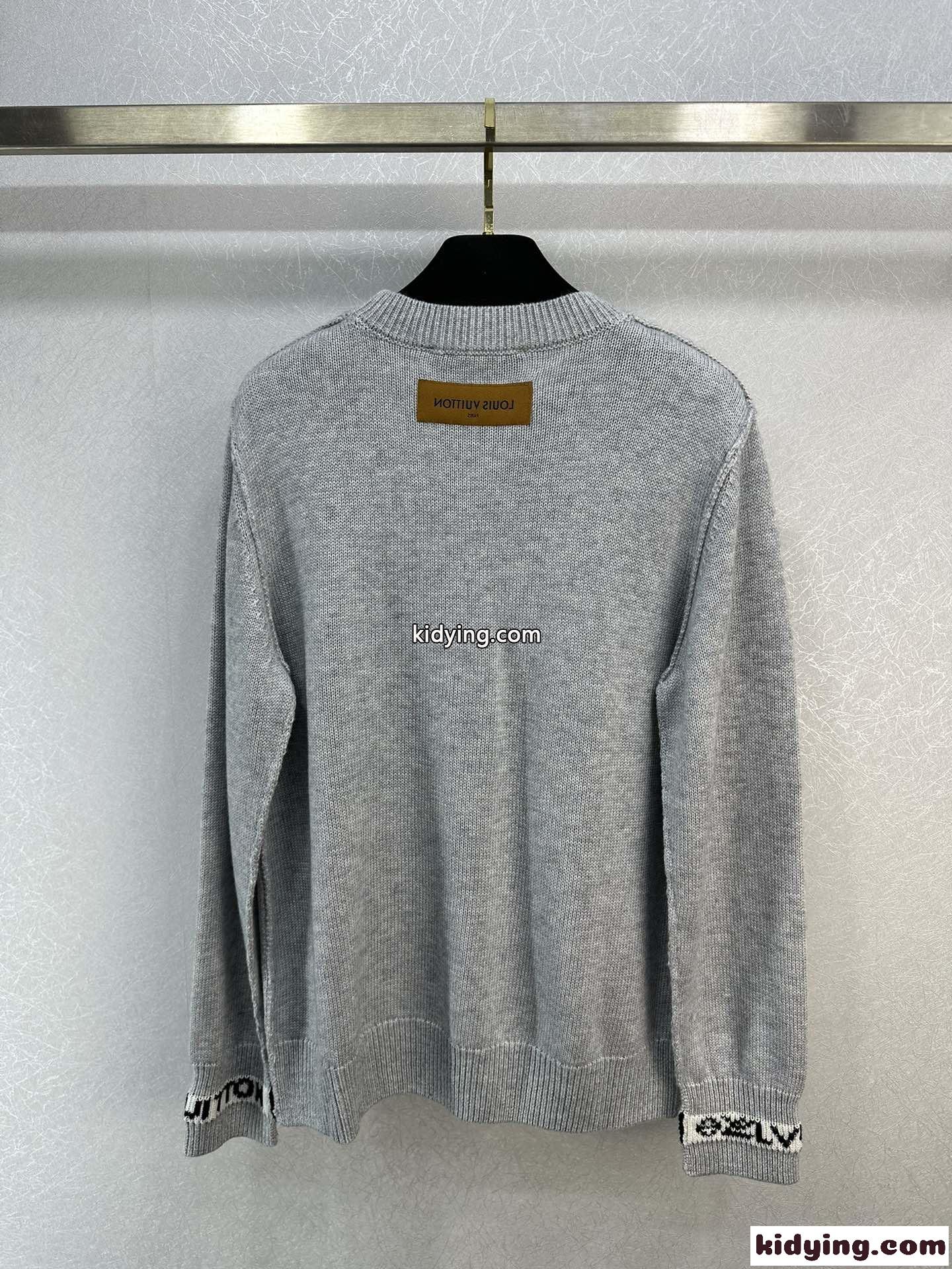 シンプル 合わせやすい クルーネック ルイヴィトン セーター コピー 長袖-3