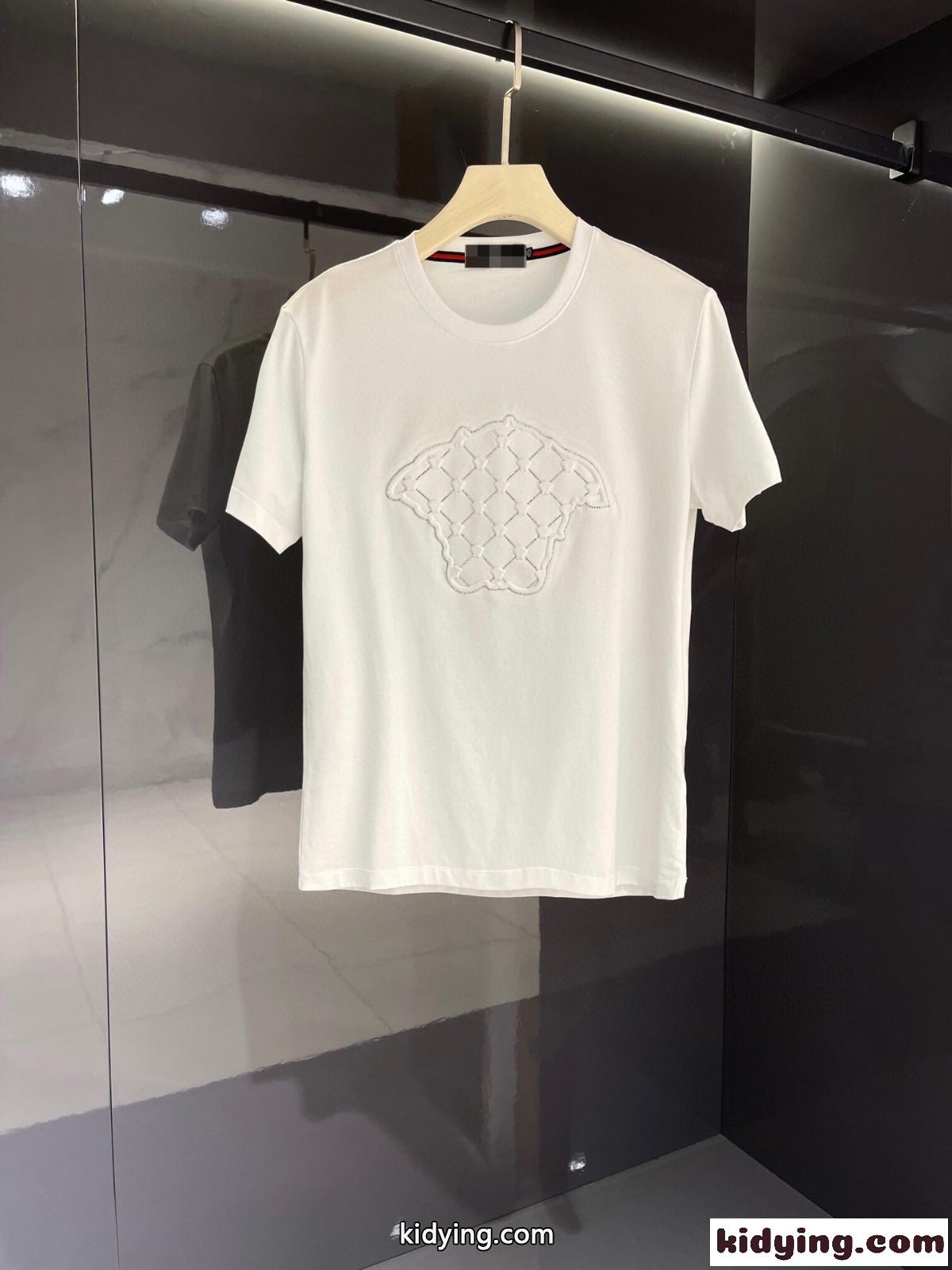 選べる6色 高級感 クルーネック ヴェルサーチェ 半袖Tシャツ コピー 着心地抜群 メンズ トップス 春夏 定番-1