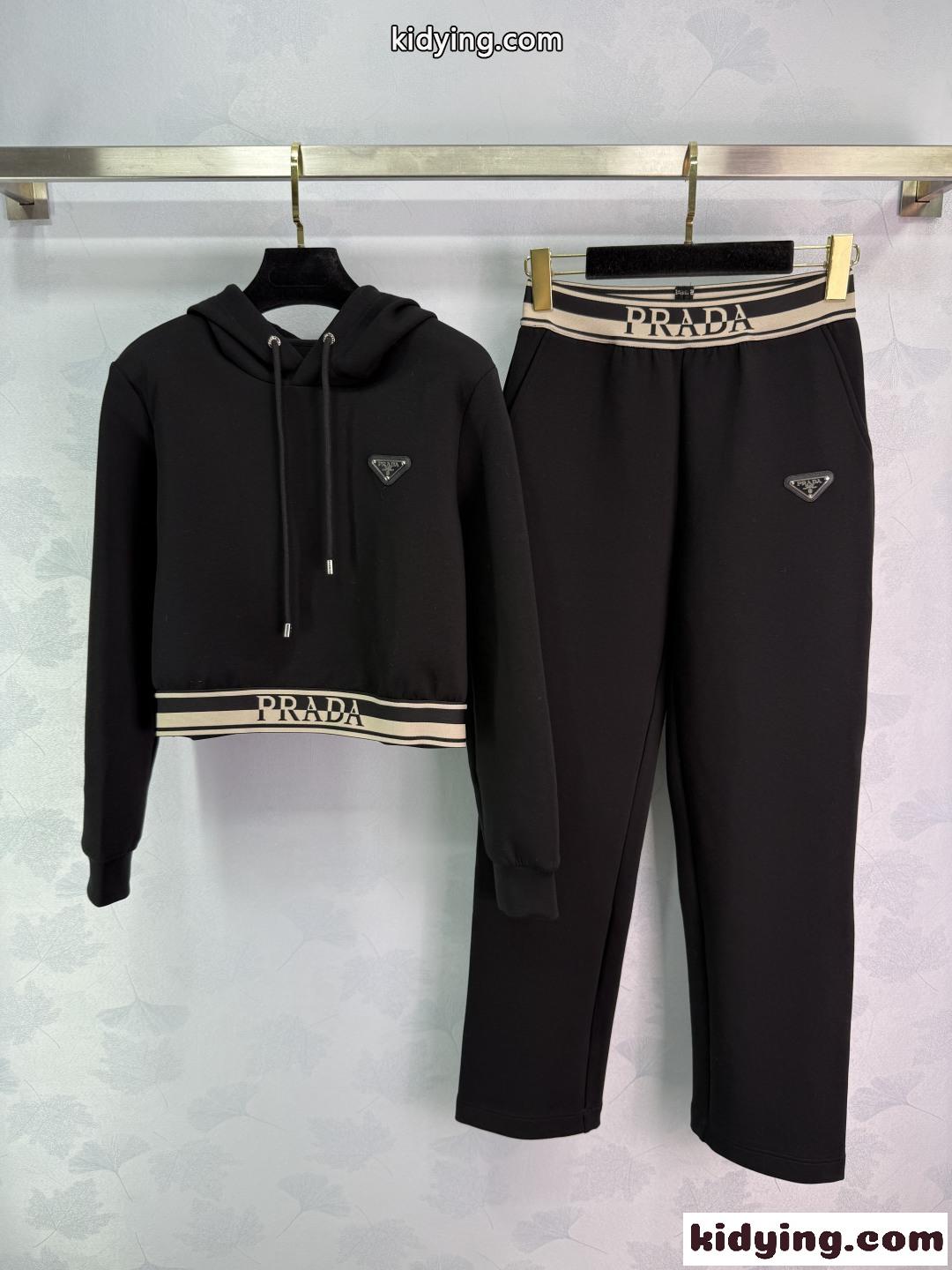フーディー＆パンツ 2点セット プラダ セットアップ 偽物 上下セット ブラック-0