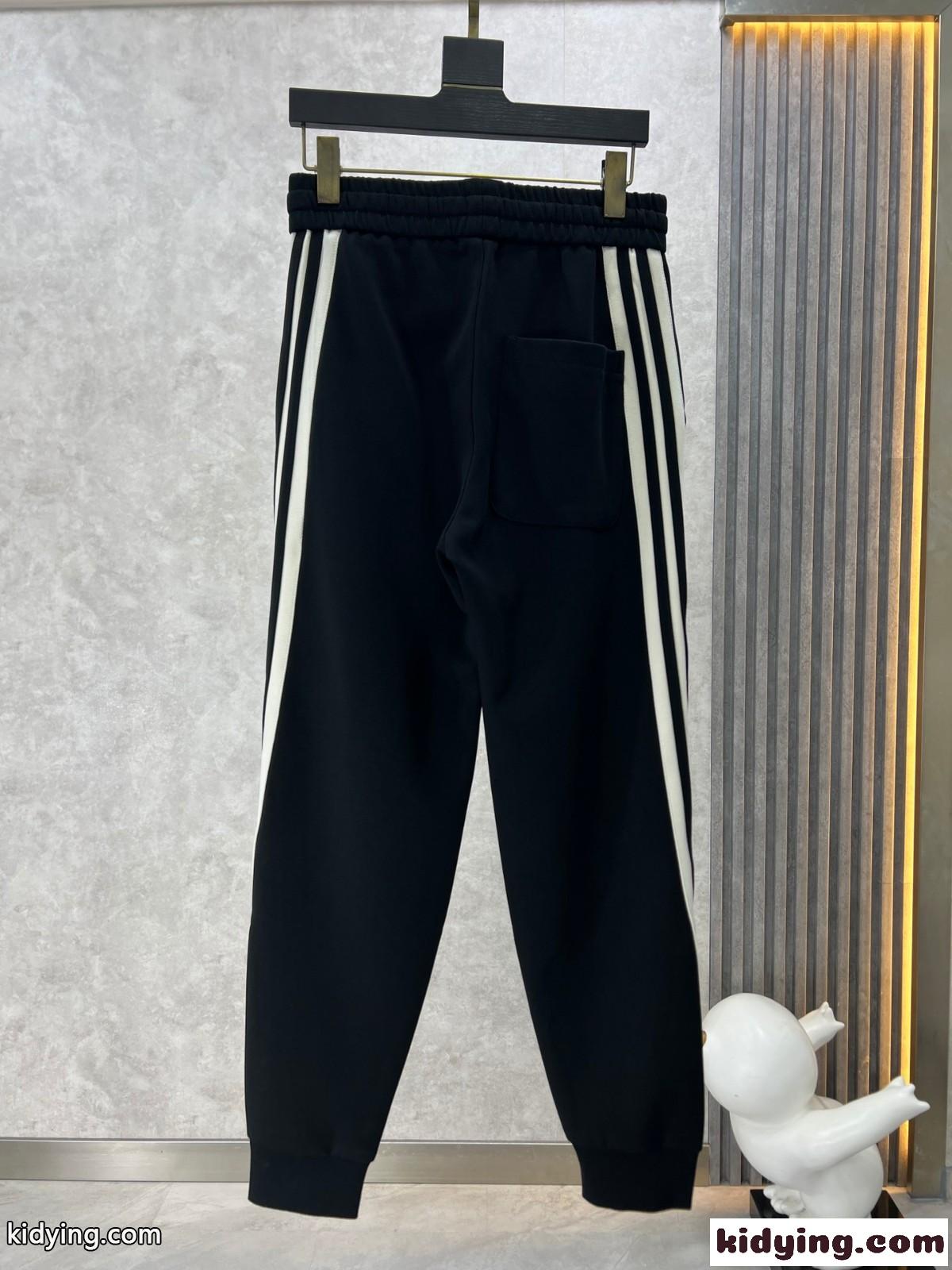 カジュアル 合わせやすい グッチ パンツ コピー メンズ スウェットパンツ ブラック-0