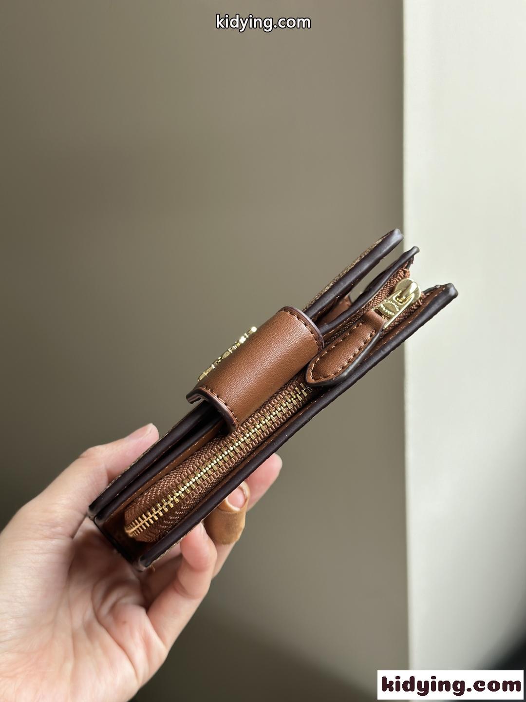 コーチ 財布 スーパーコピー シグネチャー柄 定番 人気 コンパクト ウォレット-3
