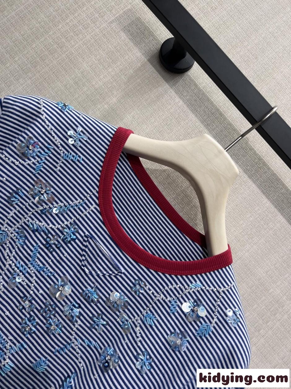 スパンコール刺繍 ボーダーストライプ 半袖Tシャツ プラダ Tシャツ 偽物-0
