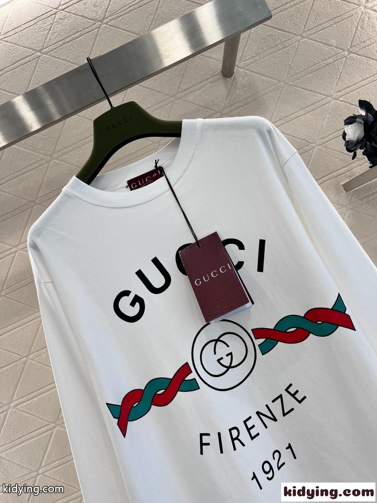 定番 カジュアル リラックス 長袖Tシャツ グッチ Tシャツ コピー ロゴプリント-0