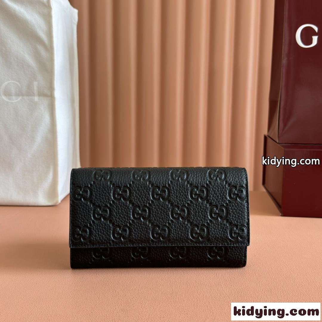 定番 人気 GGエンブレム コンチネンタル ウォレット グッチ スーパーコピー 815922-1