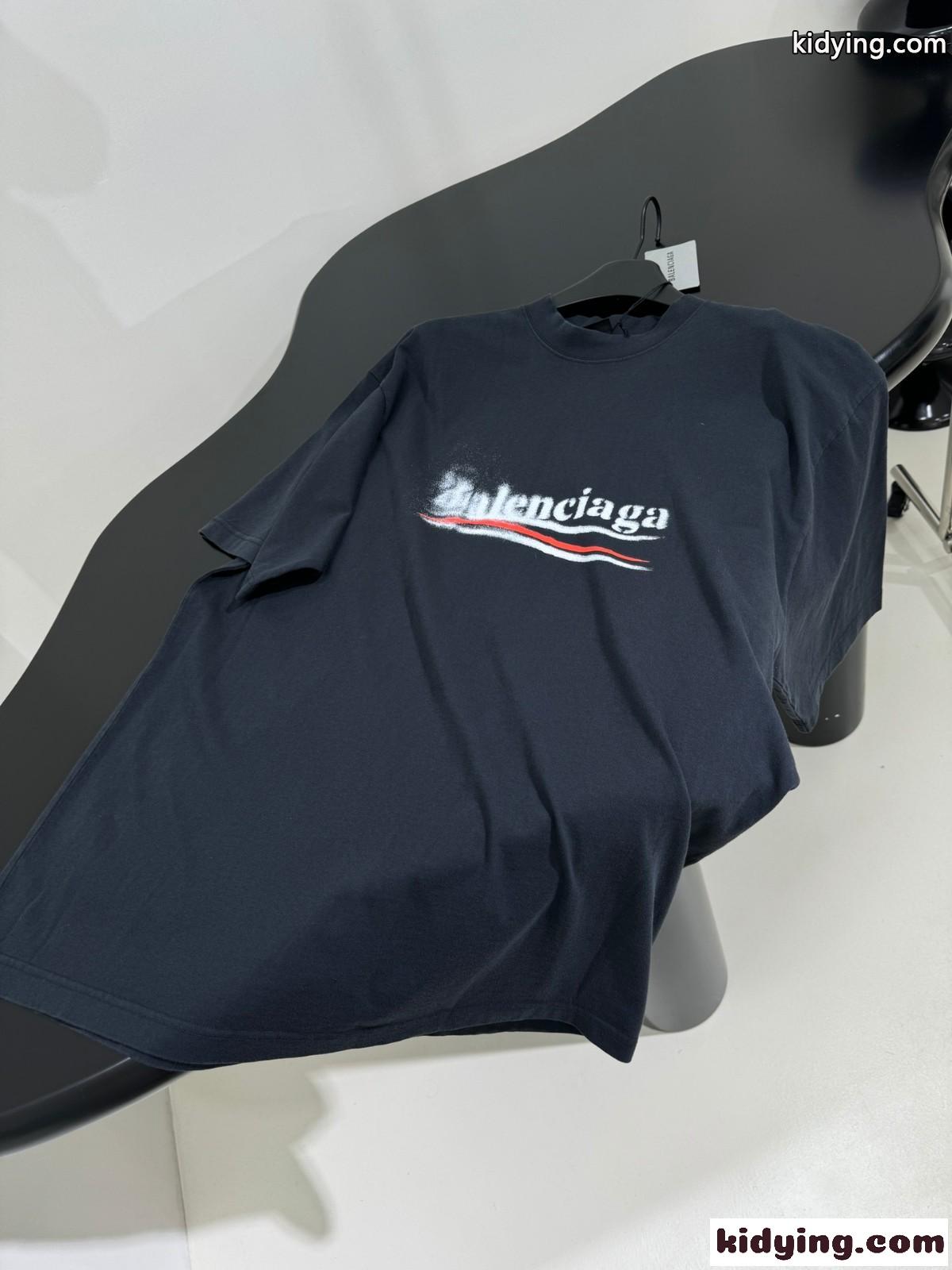 POLITICAL STENCIL 半袖Tシャツ ミディアムフィット バレンシアガ Tシャツ コピー ブラック-3