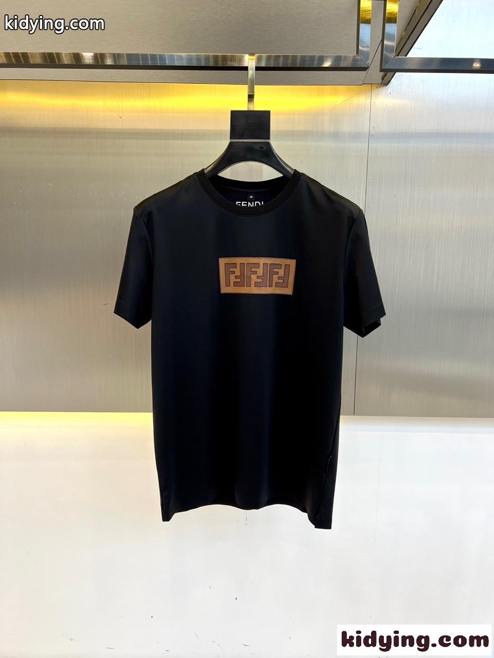 ベーシック ロゴ コットン 半袖Tシャツ フェンディ Tシャツ 偽物 ブラック-1