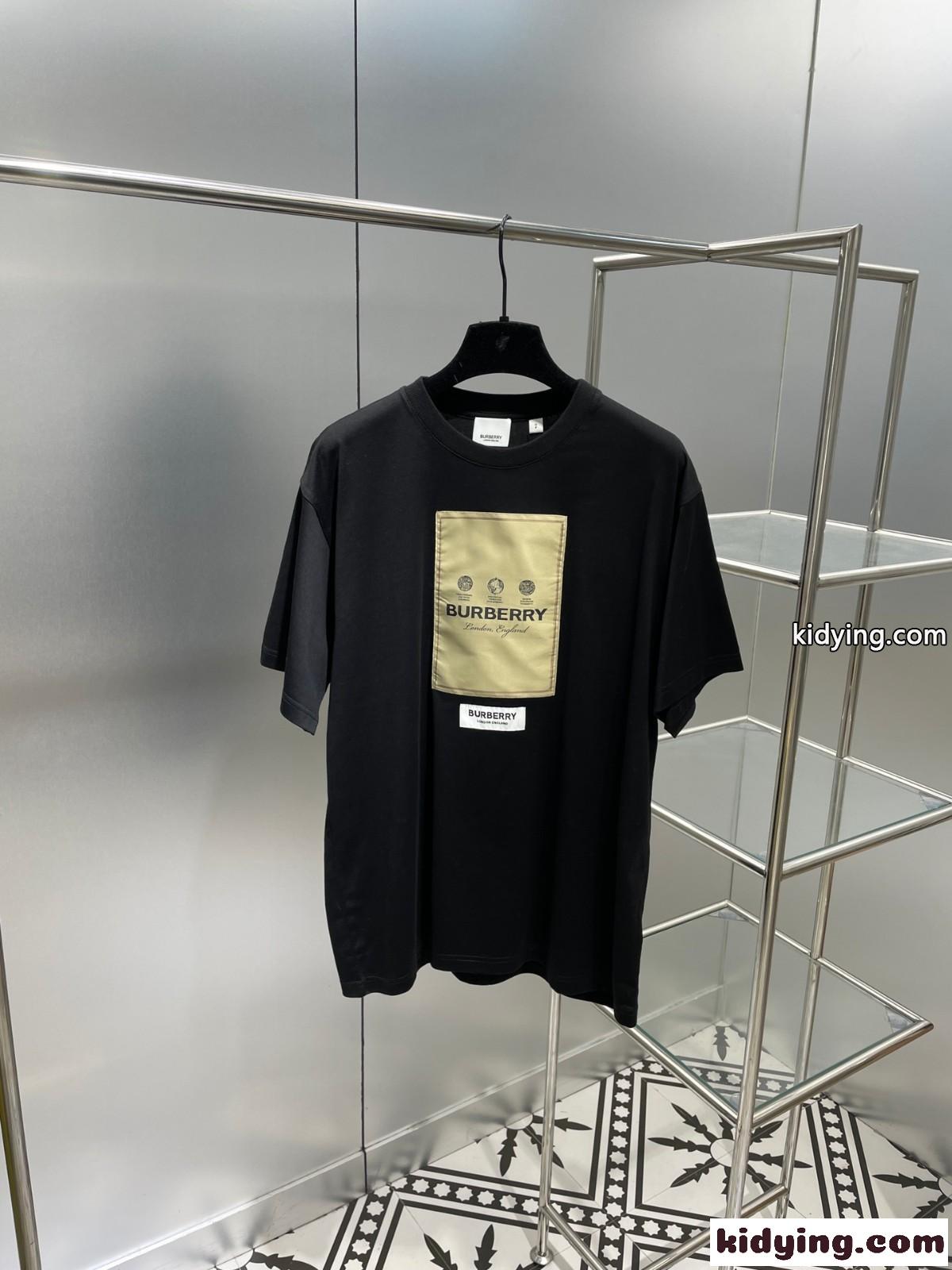ユニセックス 22AW 人気 新作 ロゴアプリコット クルーネック バーバリー Tシャツ コピー 半袖 コットン-1