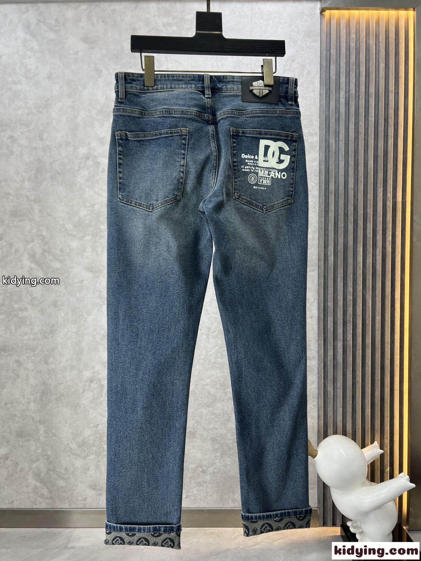 合わせやすい ドルチェ&ガッバーナ ジーンズ コピー 定番 メンズ デニムパンツ-1