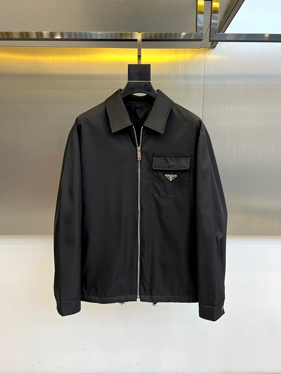 大人 カジュアル 上品 ブルゾン プラダ ジャケット 偽物 ブラック-0