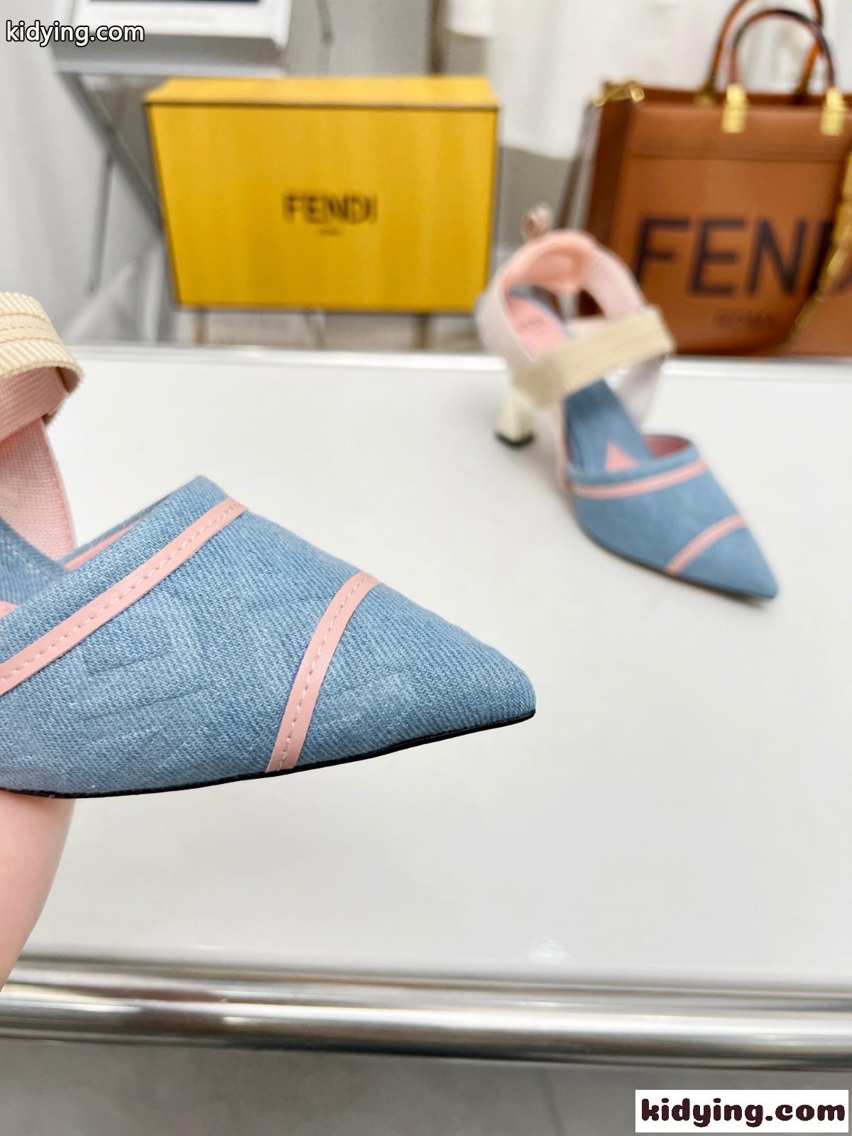 コリブリ スリングバックシューズ ハイヒール 刺繍 フェンディ サンダル コピー-3