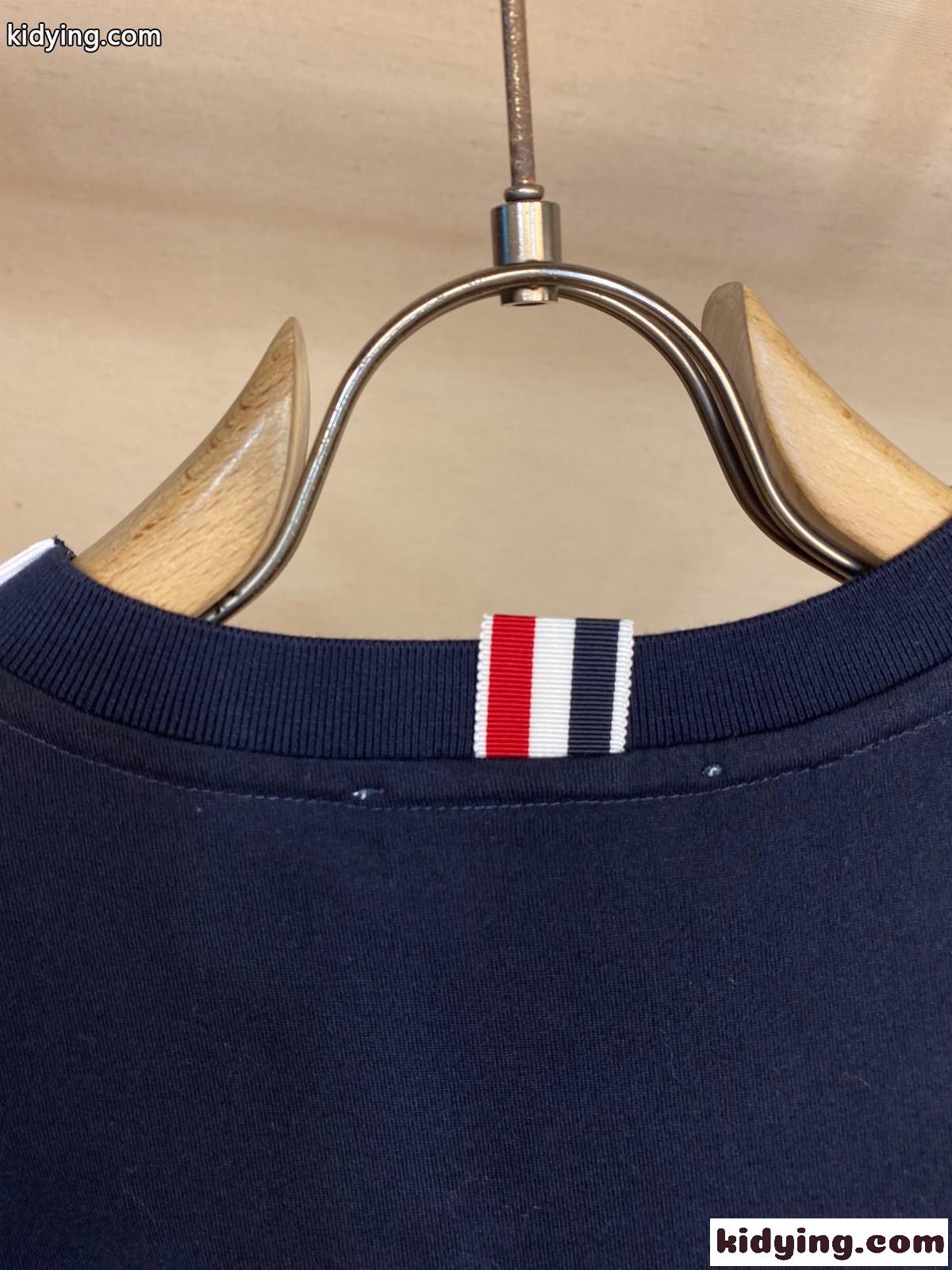ユニセックス お洒落 半袖Tシャツ トムブラウン Tシャツ コピー コットン-3