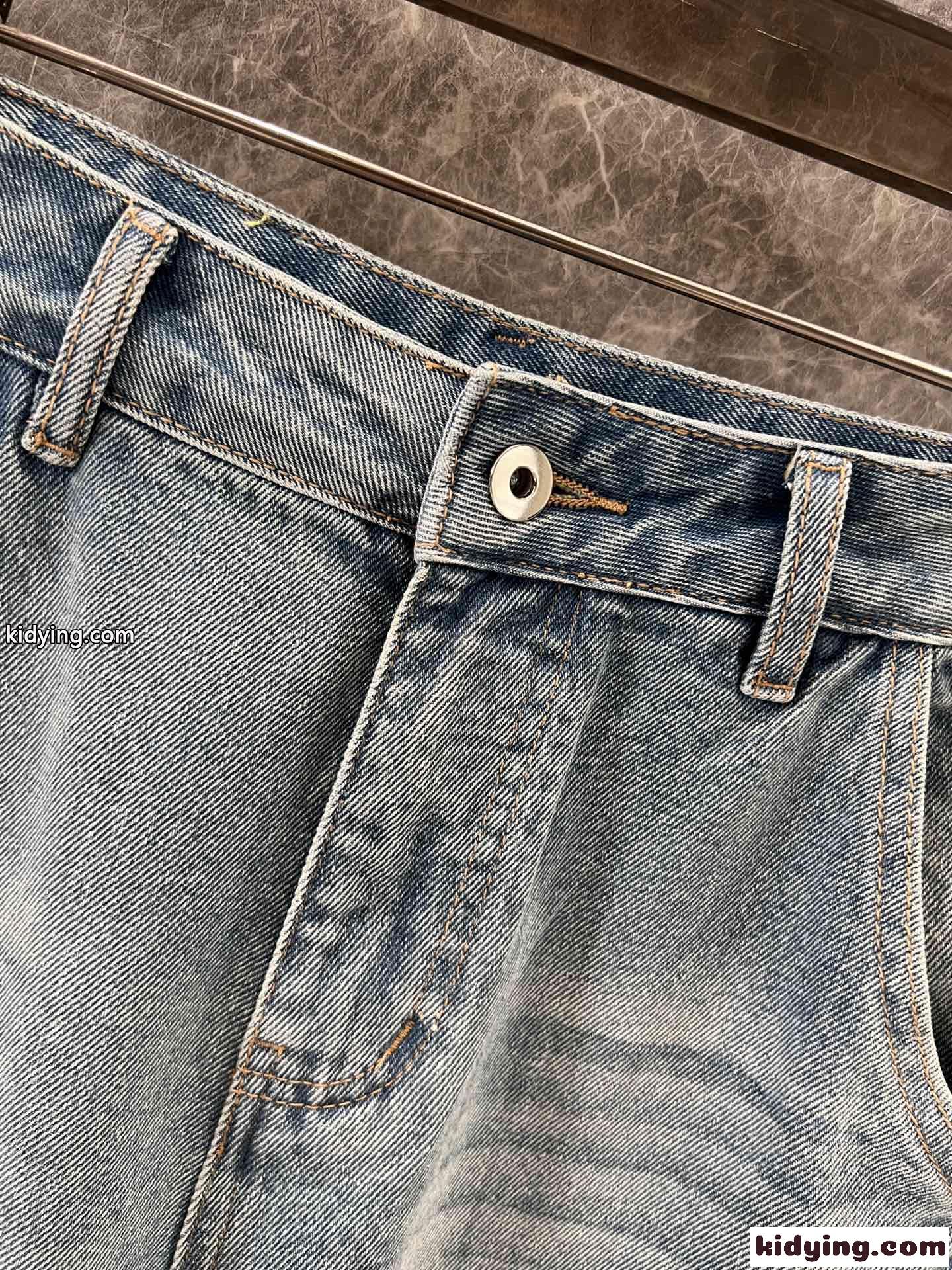 ロエベ パンツ コピー デニム ショートパンツ ゆったり 合わせやすい-3