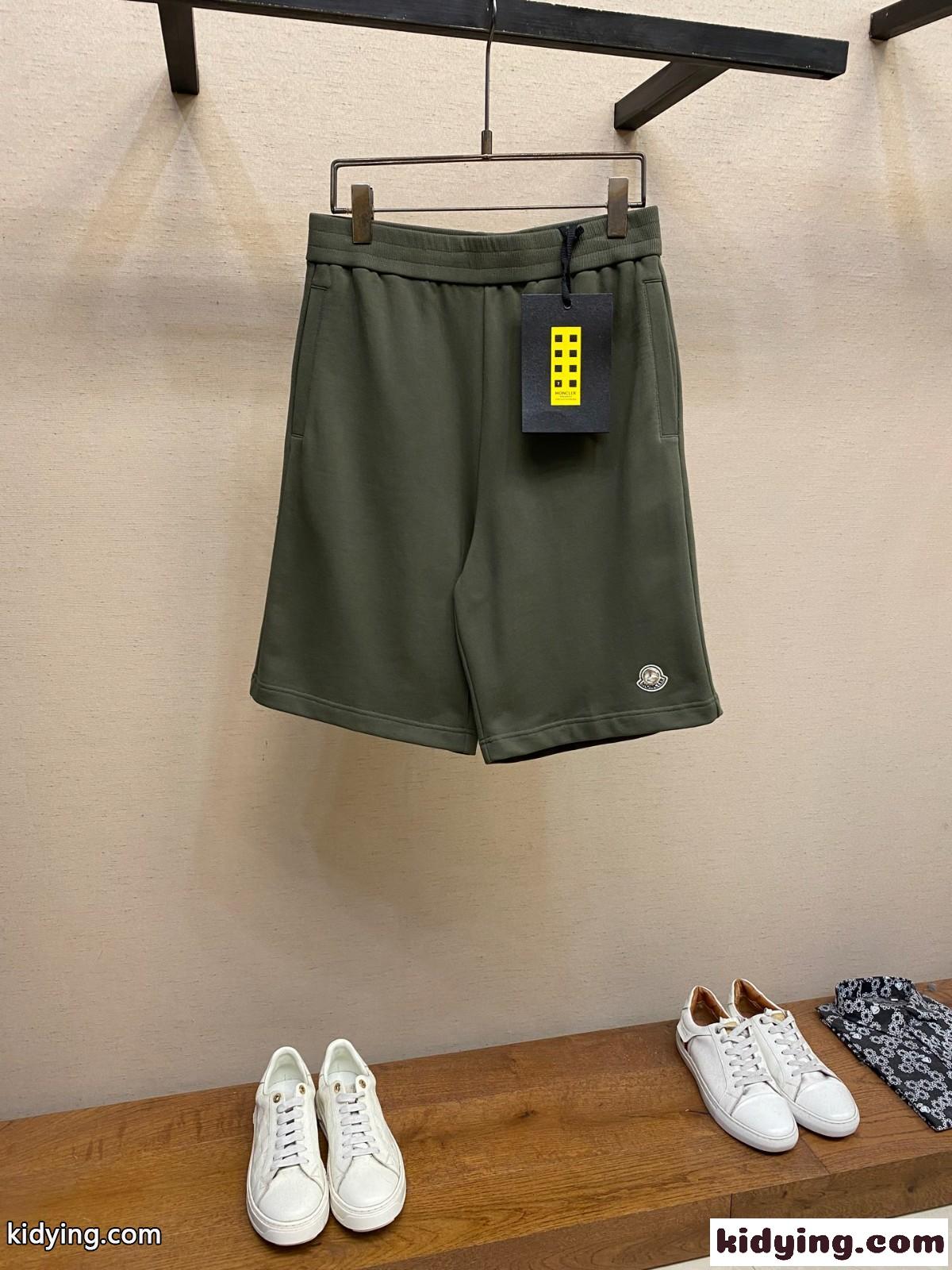 注目コラボ&MONCLER x MERCEDES-BENZ ショートパンツ スーパーコピー グリーン-1