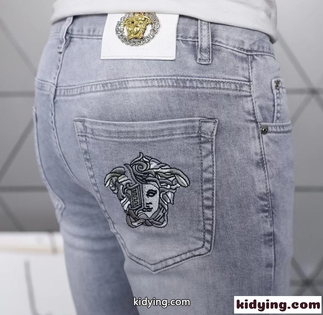 シンプル 合わせやすい 春夏 ヴェルサーチェ ジーンズツ コピー ストレッチ メンズ デニムパンツ 定番-3