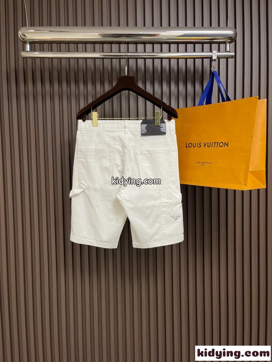 シンプル 着回し ショートパンツ プラダ パンツ コピー メンズ ショーツ ホワイト-1