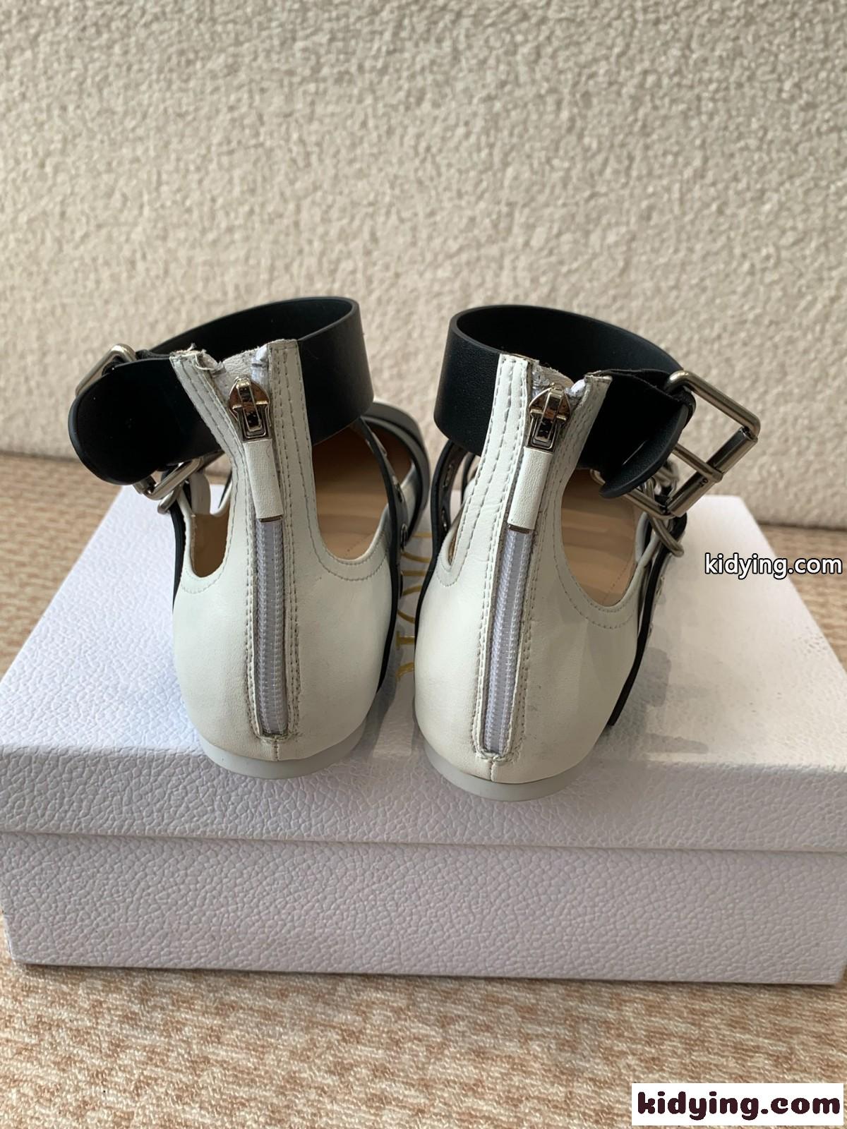 エレガント お洒落 Dior Punk バレリーナ スーパーコピー レザー ホワイト-1