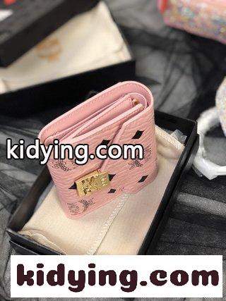 MCM新品のPatricia三つ折りジッパー財布は 小型でコンパクトで 線が簡潔である エムシーエム 財布 コピー-1