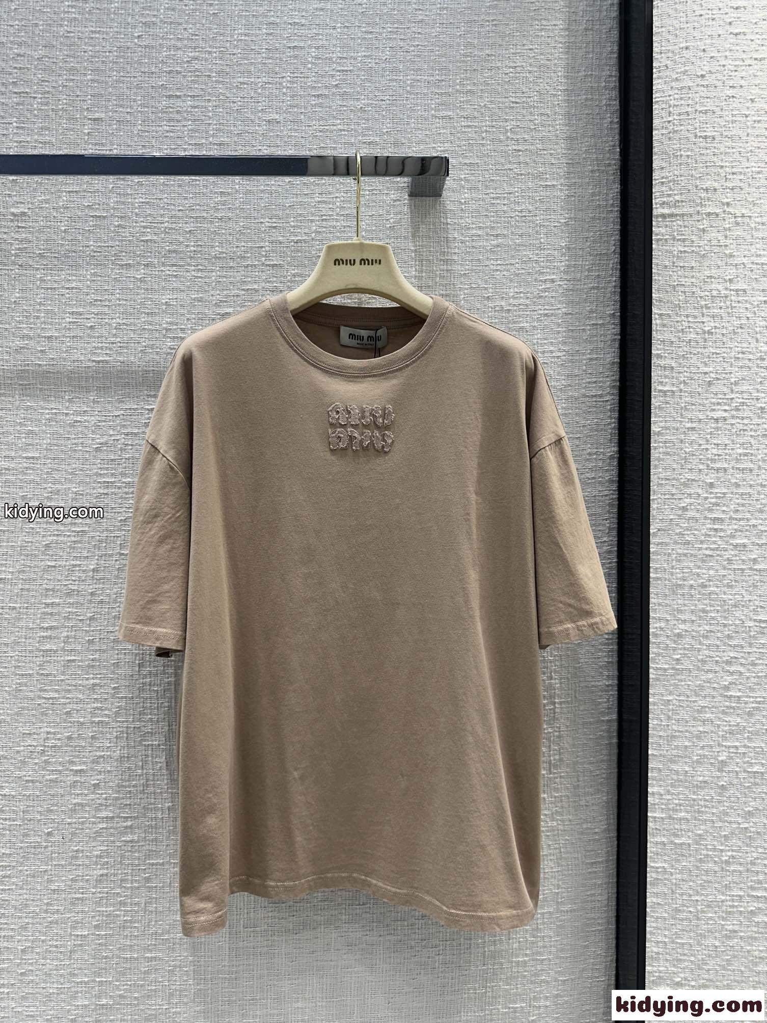 カジュアル ゆったり コットン 半袖Tシャツ ミュウミュウ Tシャツ コピー-0