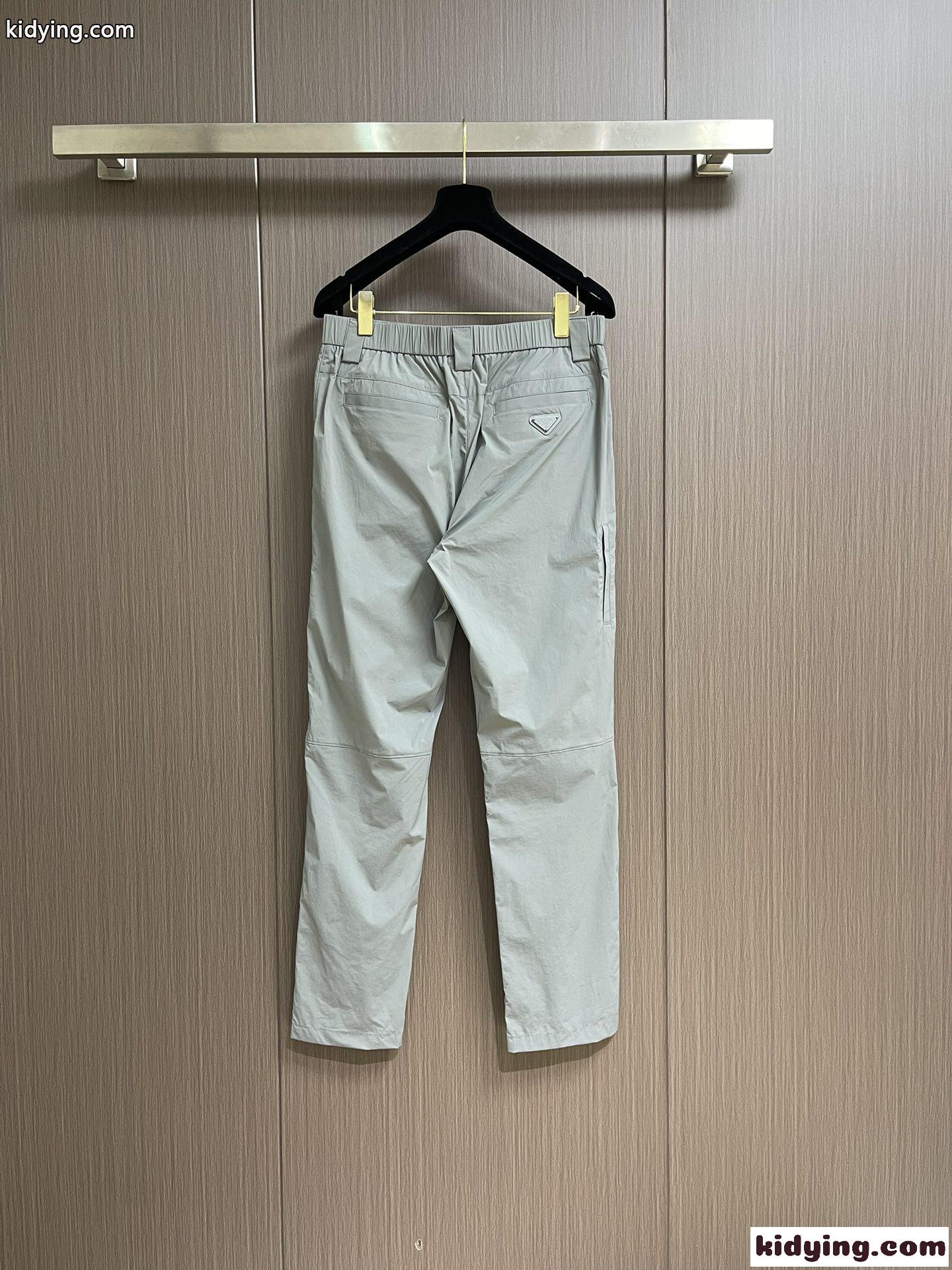 洗練された 上品 ロングパンツ プラダ パンツ コピー メンズ ズボン グレー-1