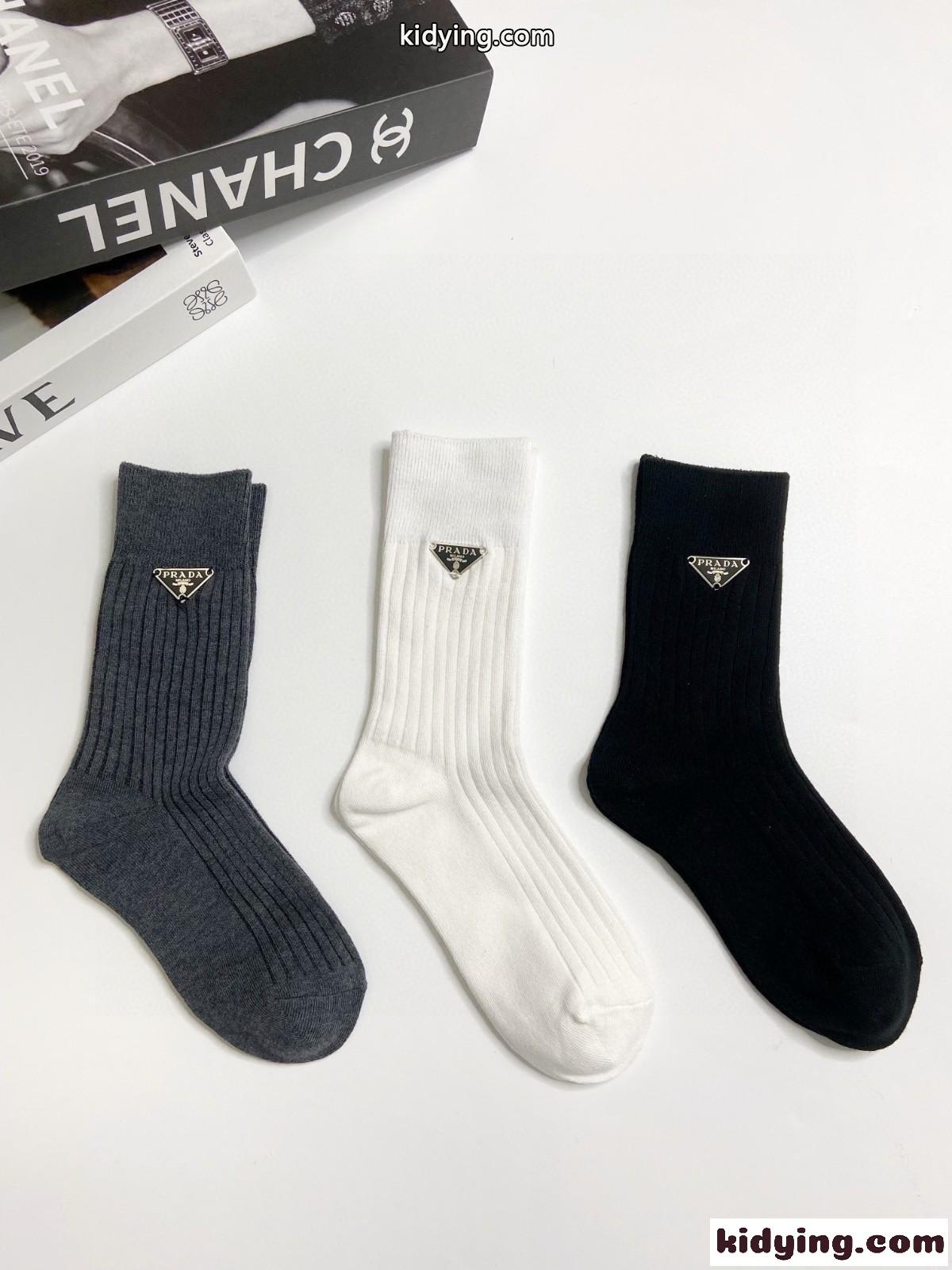 洗練された コットン 3足セット ソックス プラダ 靴下 偽物 合わせやすい-0