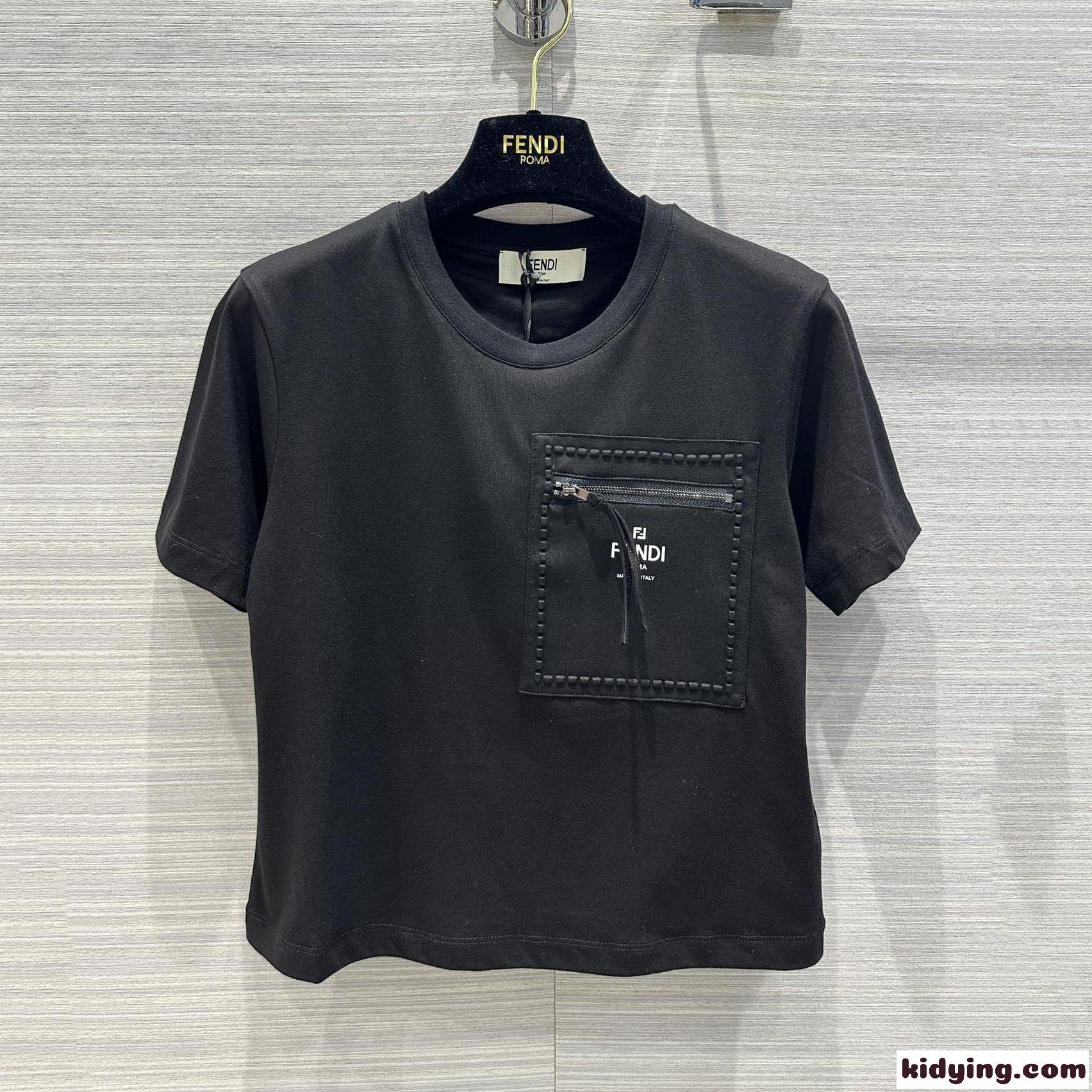 春夏 定番 カジュアル おしゃれ クロップド 半袖Tシャツ フェンディ Tシャツ コピー ブラック-2