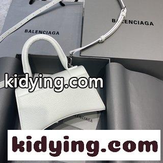 ​砂時計のバッグ 独特の象徴的な弧の形は非常に視認性があり バレンシアガ バッグ 白コピー-3