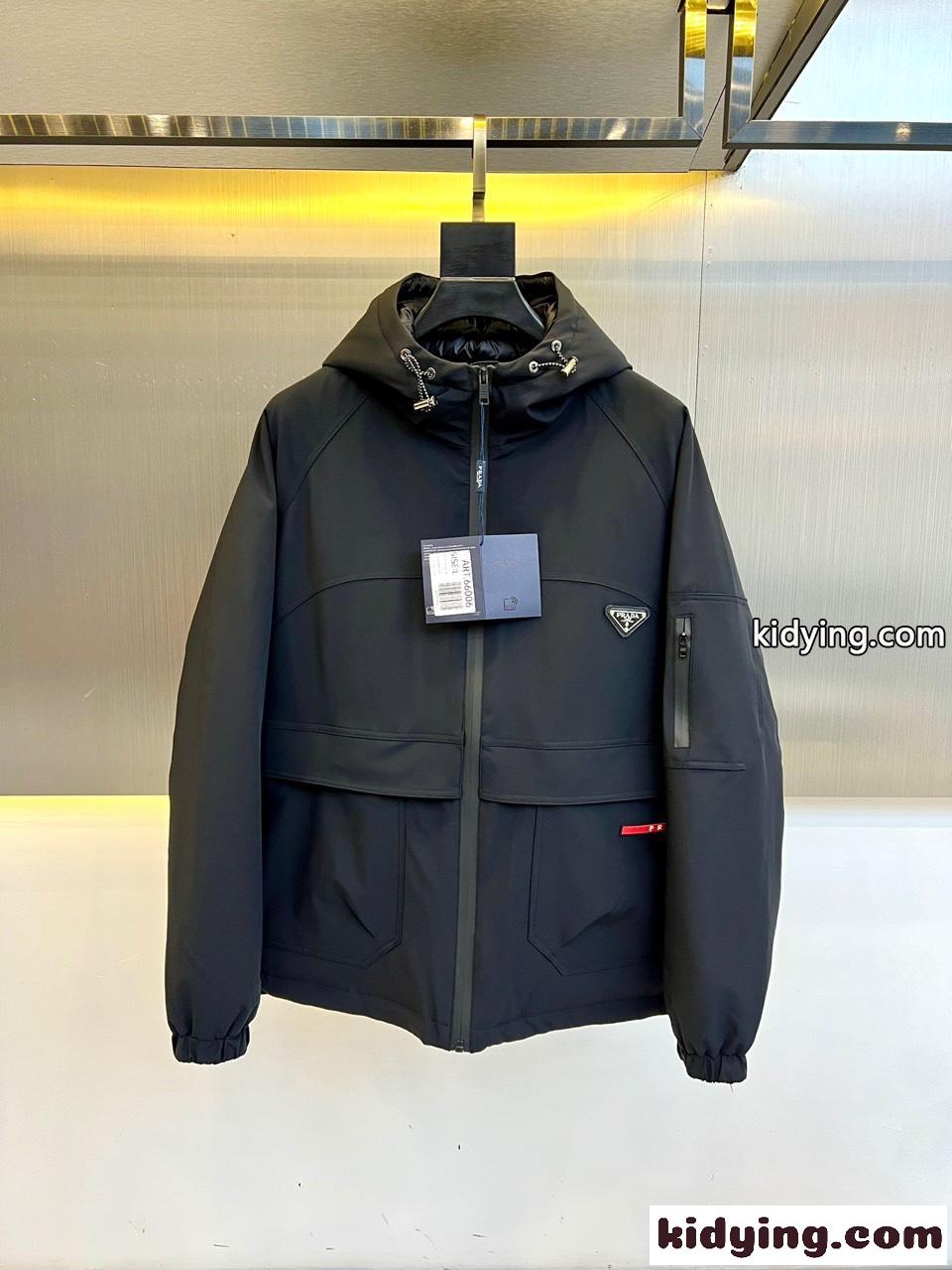 カジュアル プラダ ダウンジャケット コピー 洗練された 上品 ダウンブルゾン-1