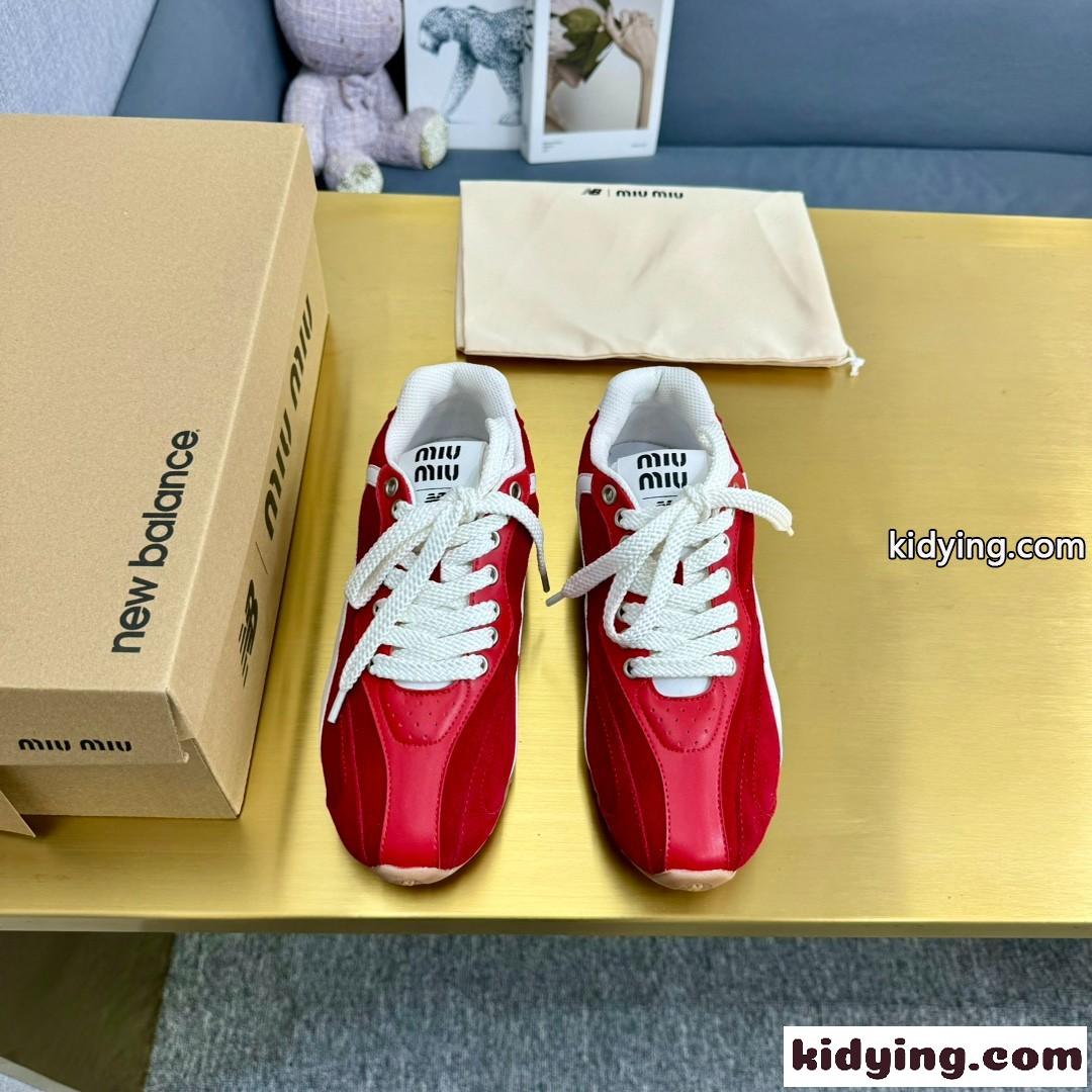 大人気 Miu Miu x New Balance スエード＆レザー ローカットスニーカー スーパーコピー レッド-1
