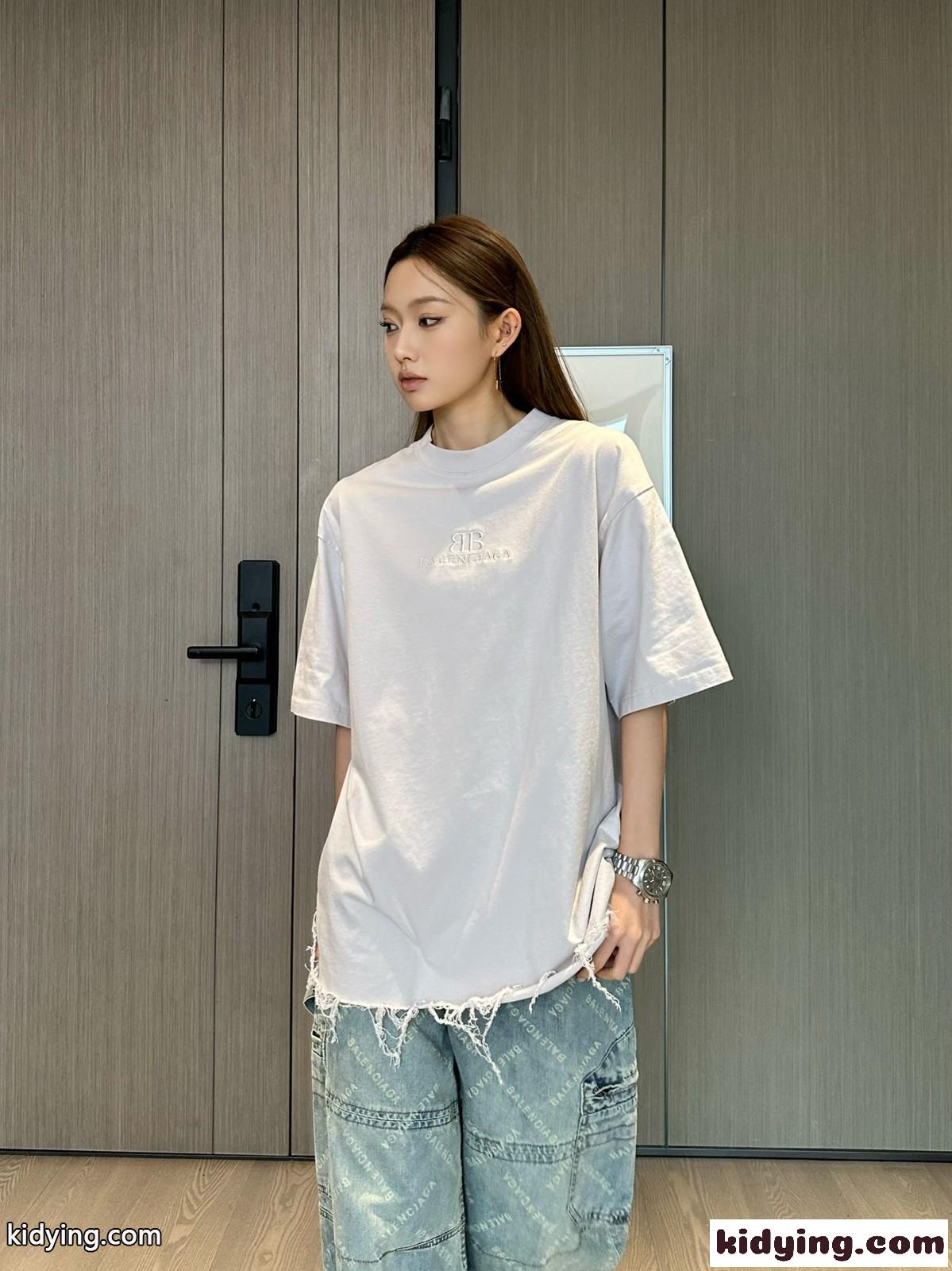 カジュアル オーバーサイズ 刺繍入り バレンシアガ Tシャツ コピー ホワイト-4