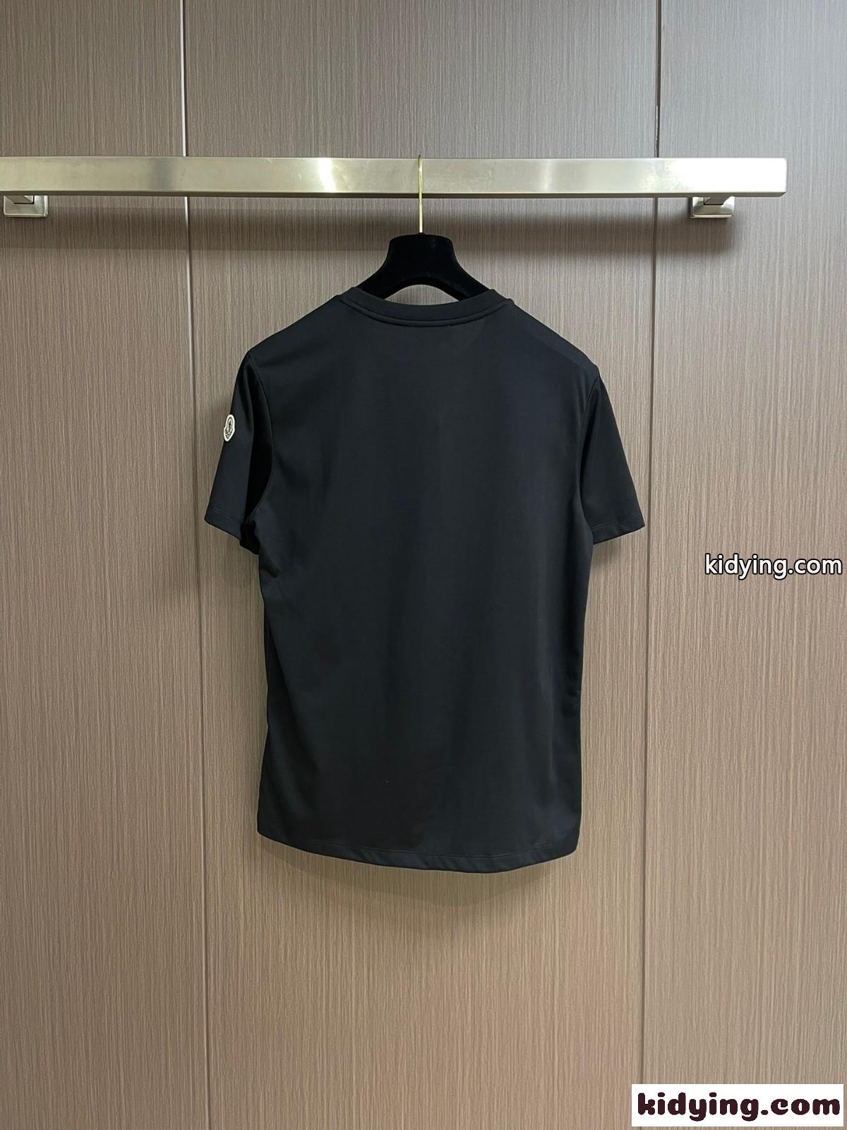 シンプル 定番 モンクレール Tシャツ コピー ロゴ入り 半袖Tシャツ ホワイト-1