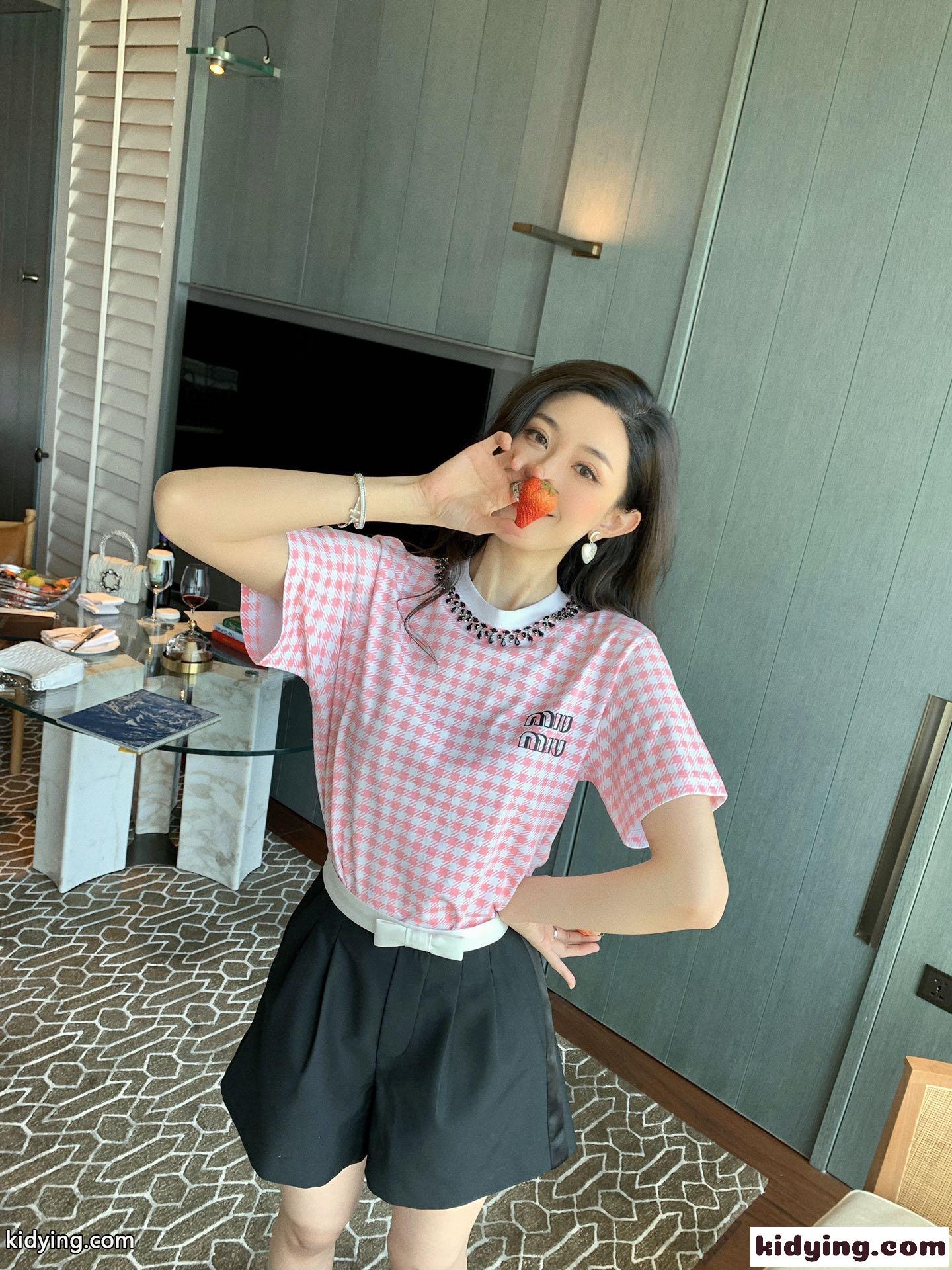 スウィート おしゃれ チェック柄 可愛い ミュウミュウ 半袖tシャツ コピー 人気 レディース 春夏 新作 トップス-3