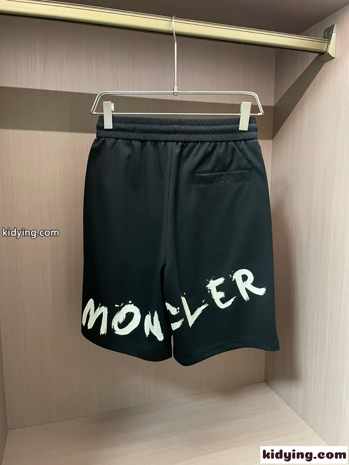 モンクレール パンツ コピー シンプル 合わせやすい ショートパンツ ブラック-1